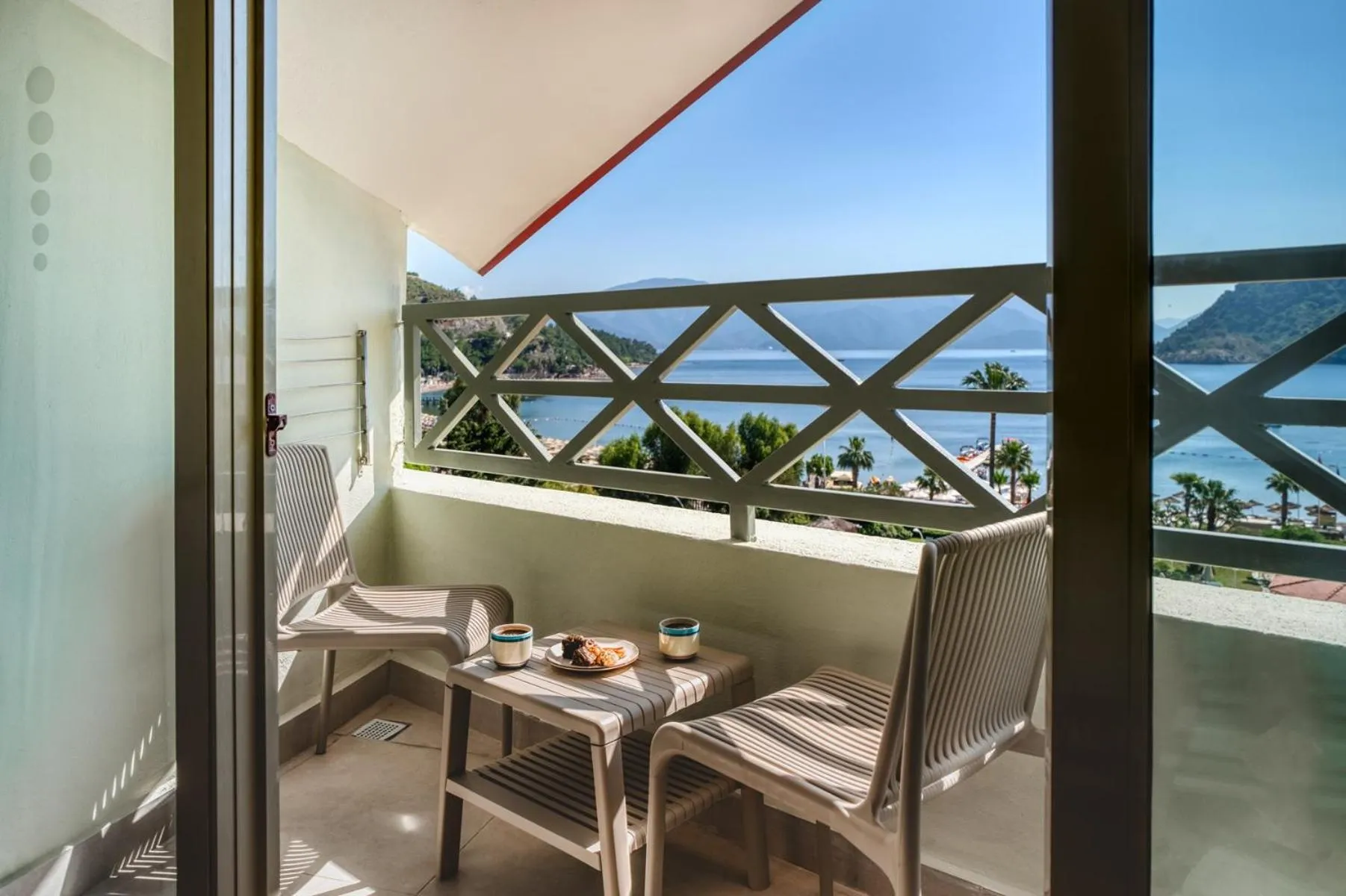 Marti La Perla - Adult Only+16