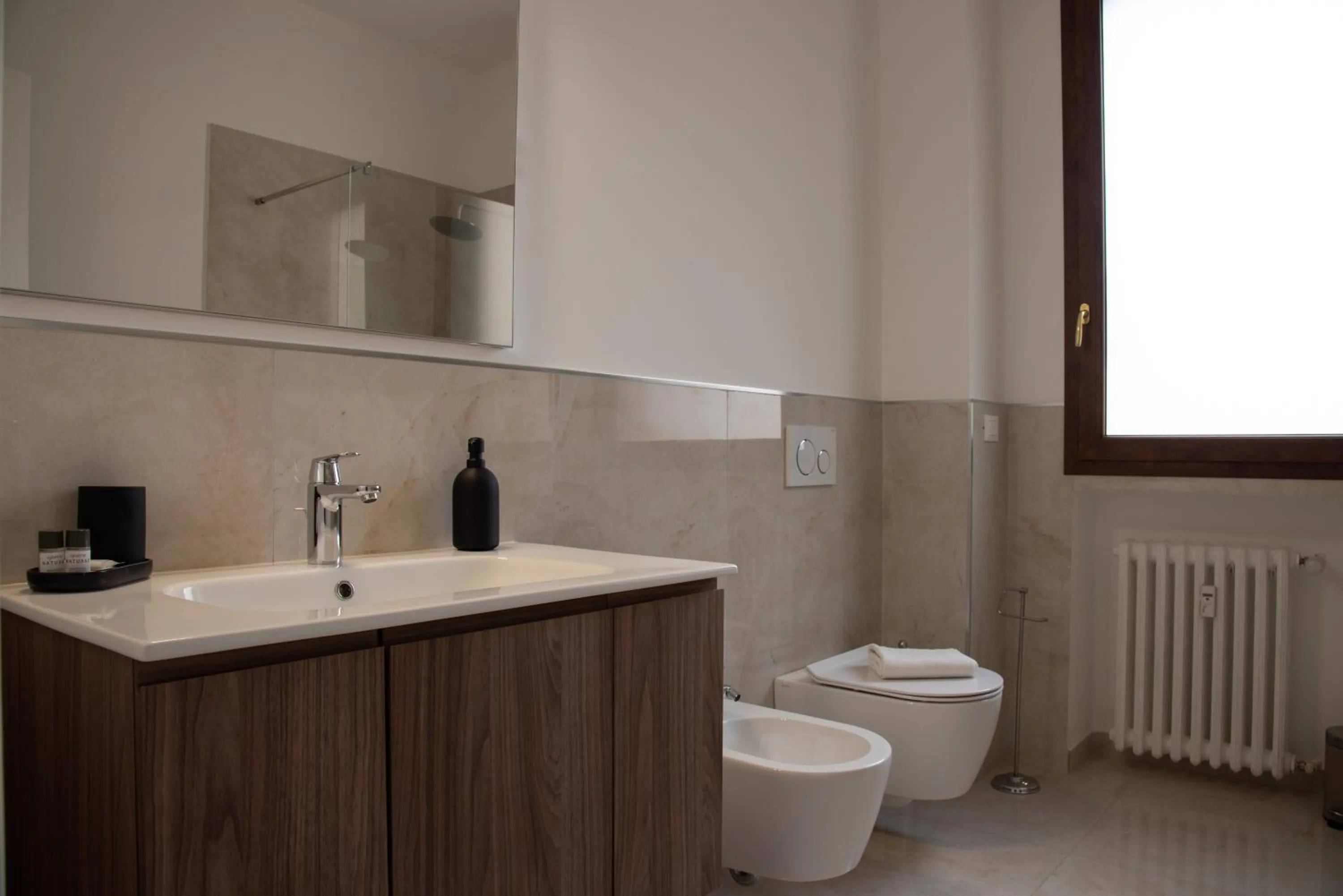 Bathroom in B&B La Marmora 39