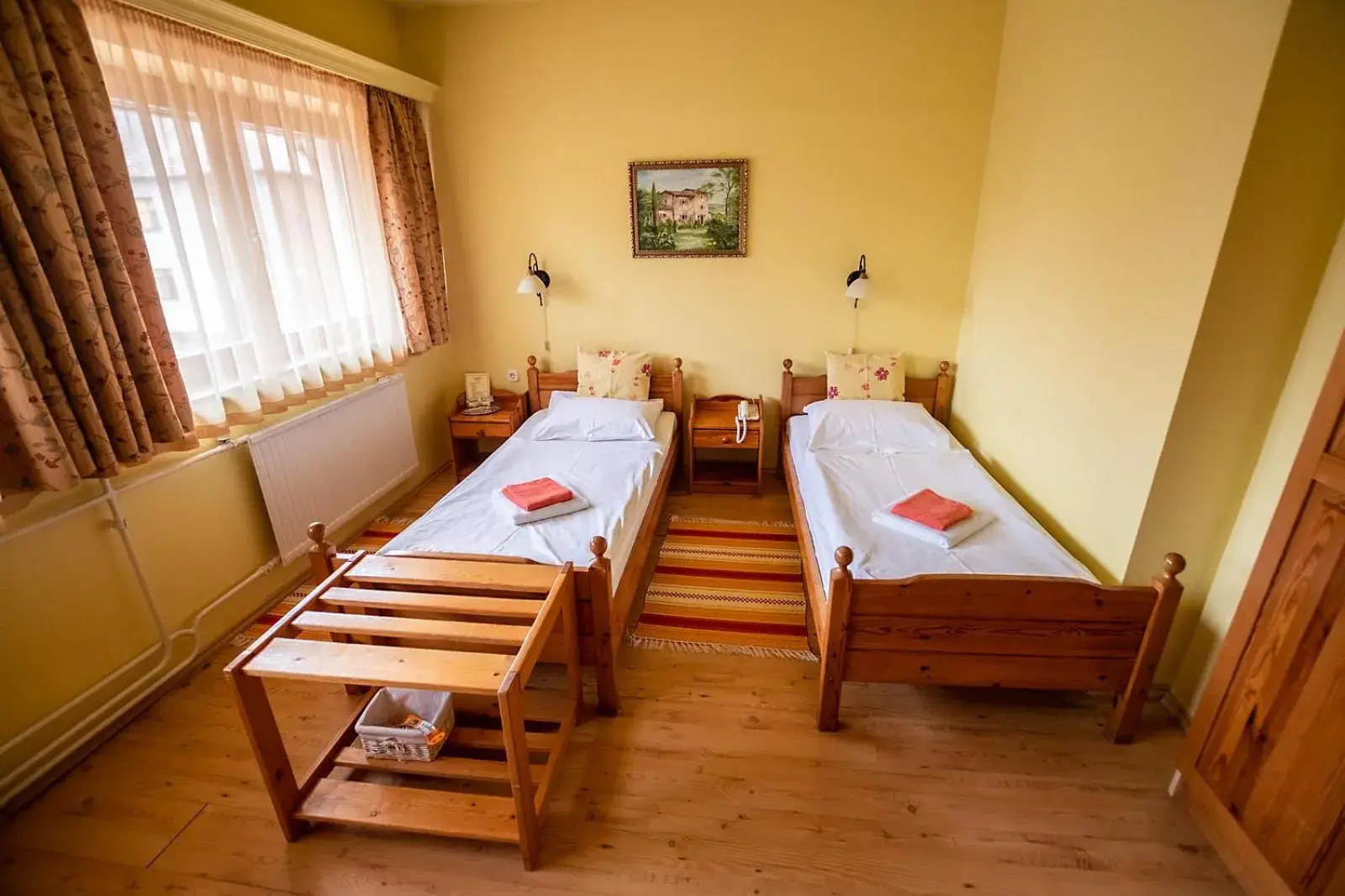 Twin Room in Il Gallo Nero - Fekete Kakas Étterem és Panzió Twin Room in Il Gallo Nero - Fekete Kakas Étterem és Panzió