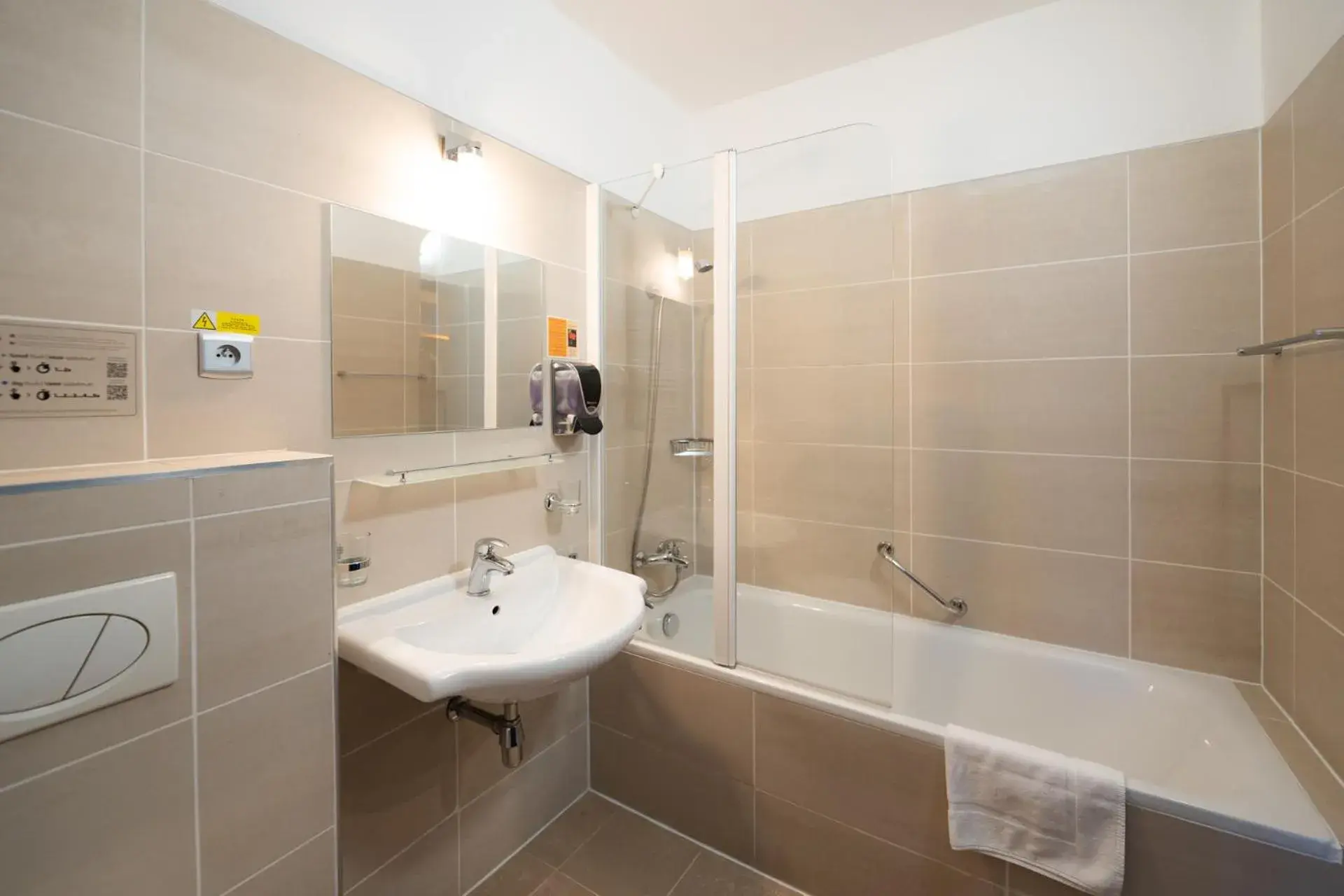 Double or Twin Room in Hotel Liberec Double or Twin Room in Hotel Liberec