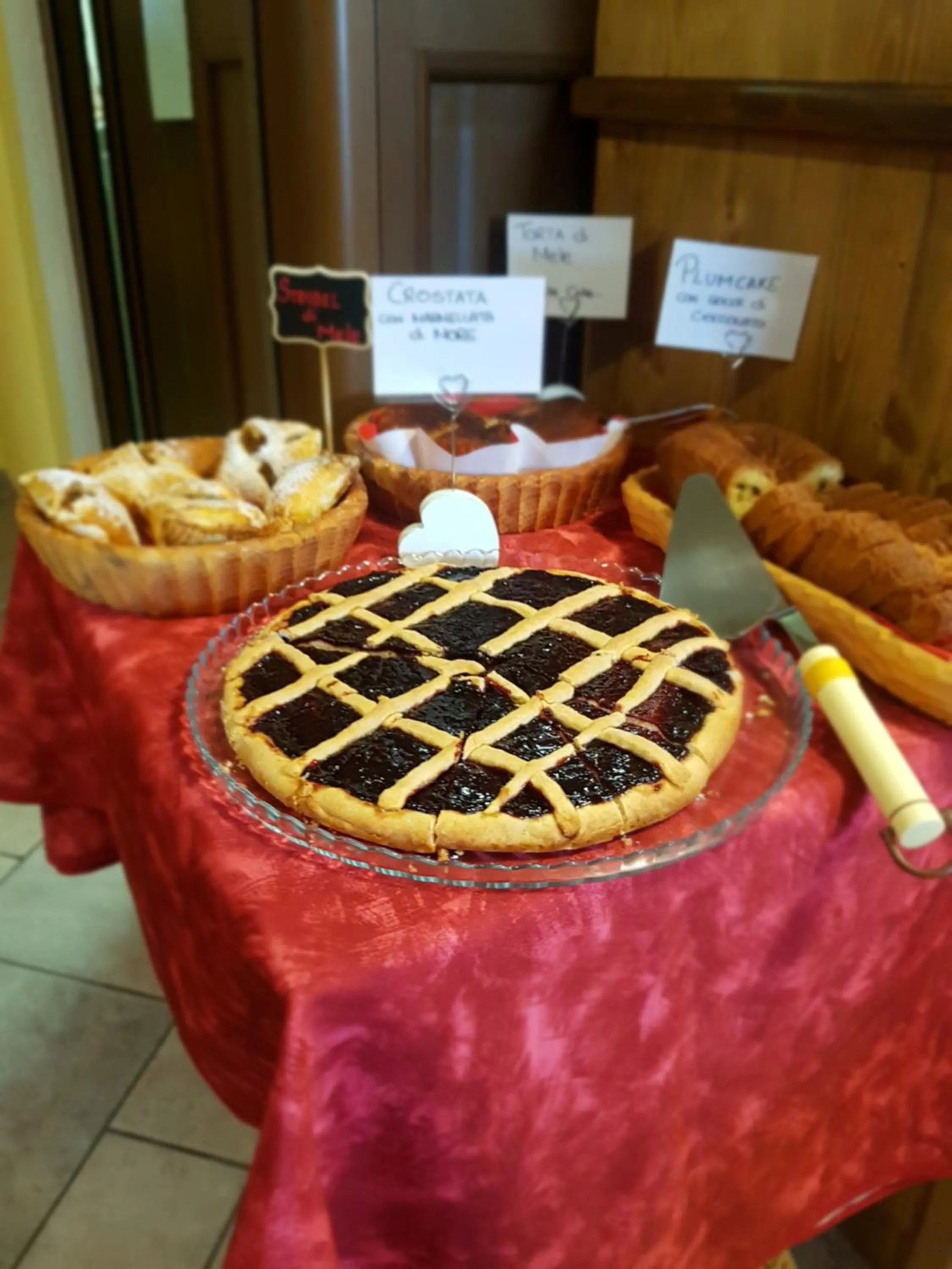 Buffet breakfast in Agriturismo La Clochette