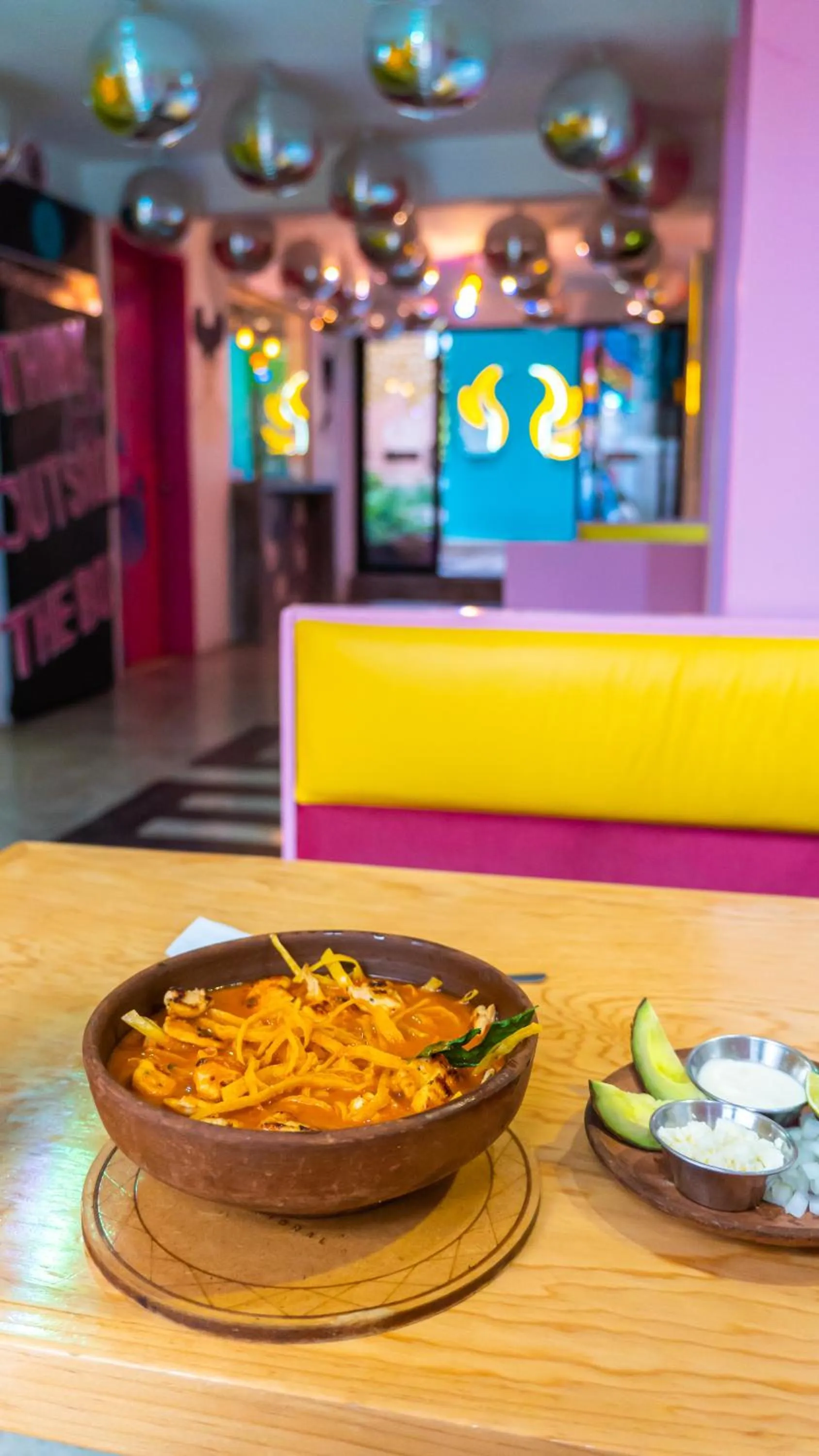 Restaurant/places to eat in Hotel Suculenta Boutique