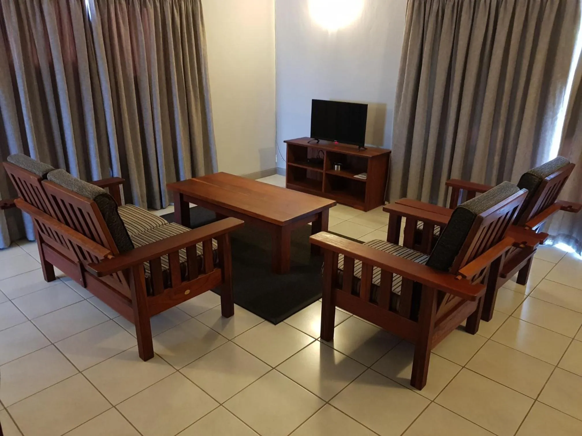 Living room in Tlou Safari Lodge