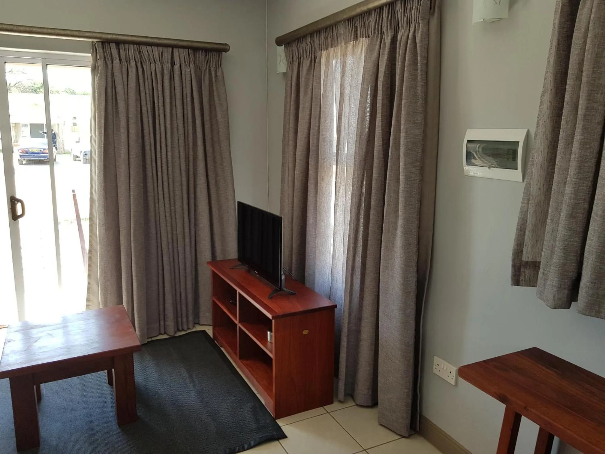 Living room in Tlou Safari Lodge