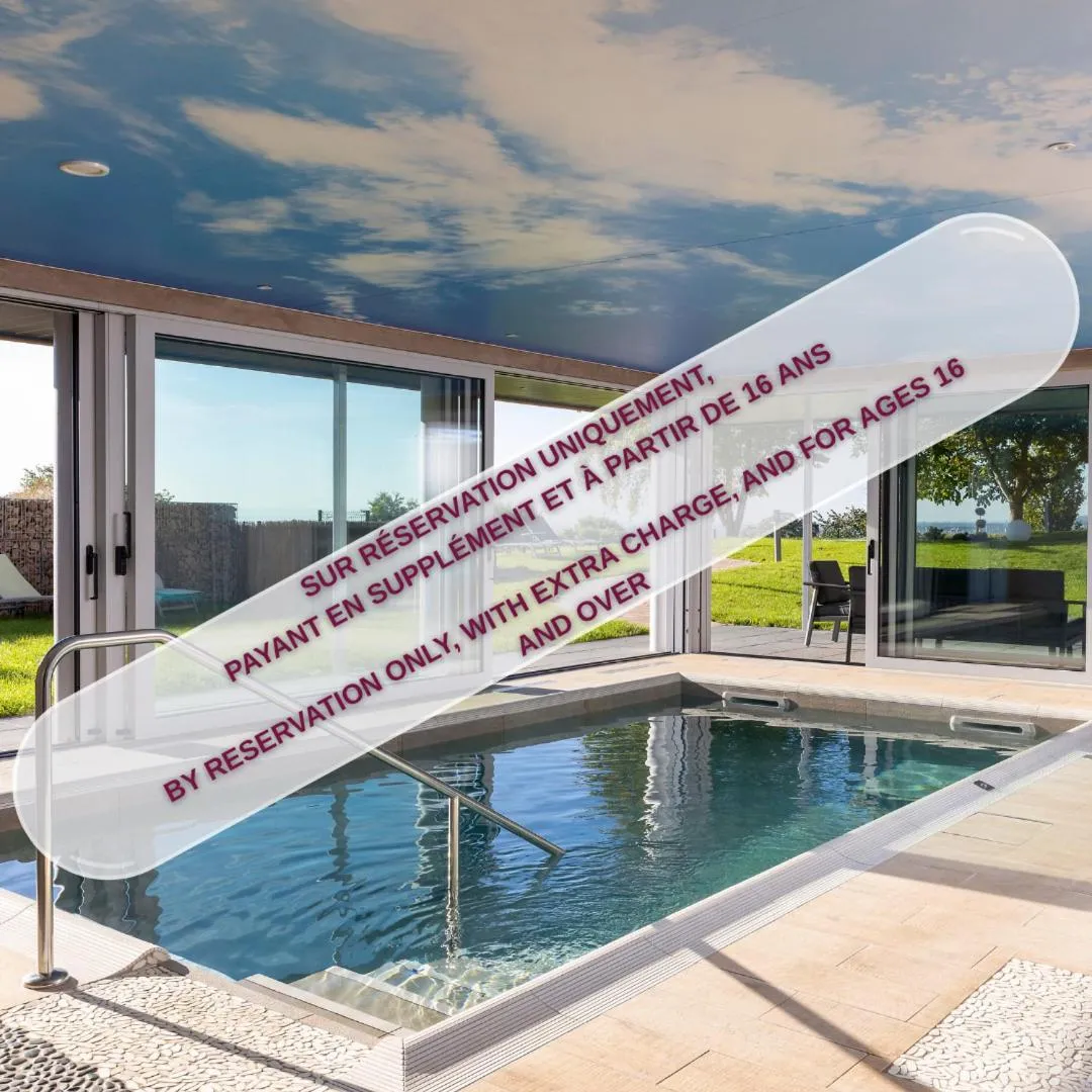 Swimming pool in Hôtel du Bollenberg - Restaurant "Côté Plaine" - Spa de la Colline