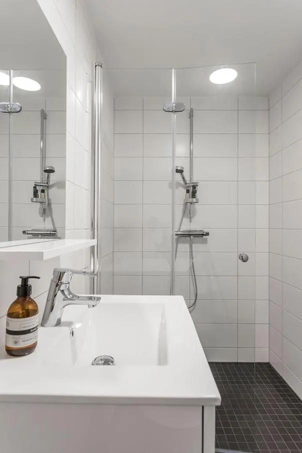 Shower in Hotell MAVI