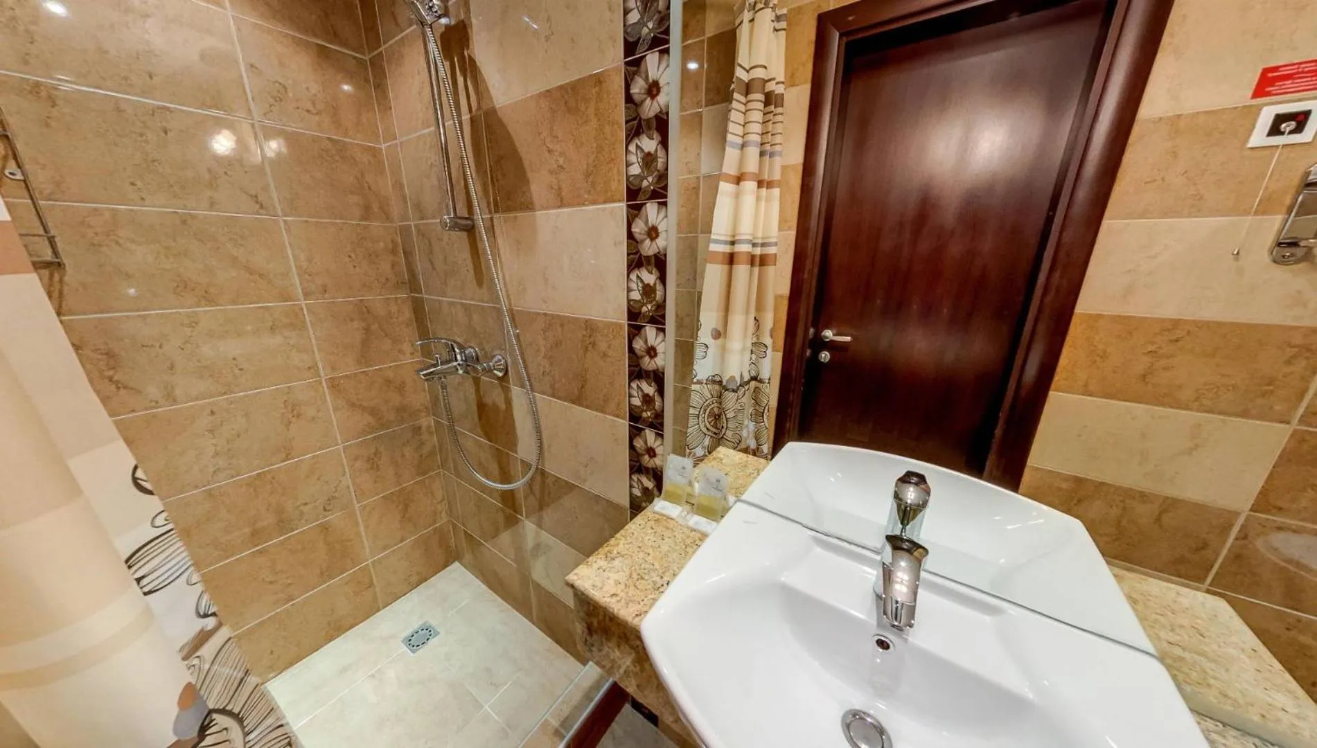 Briz Beach Apartments