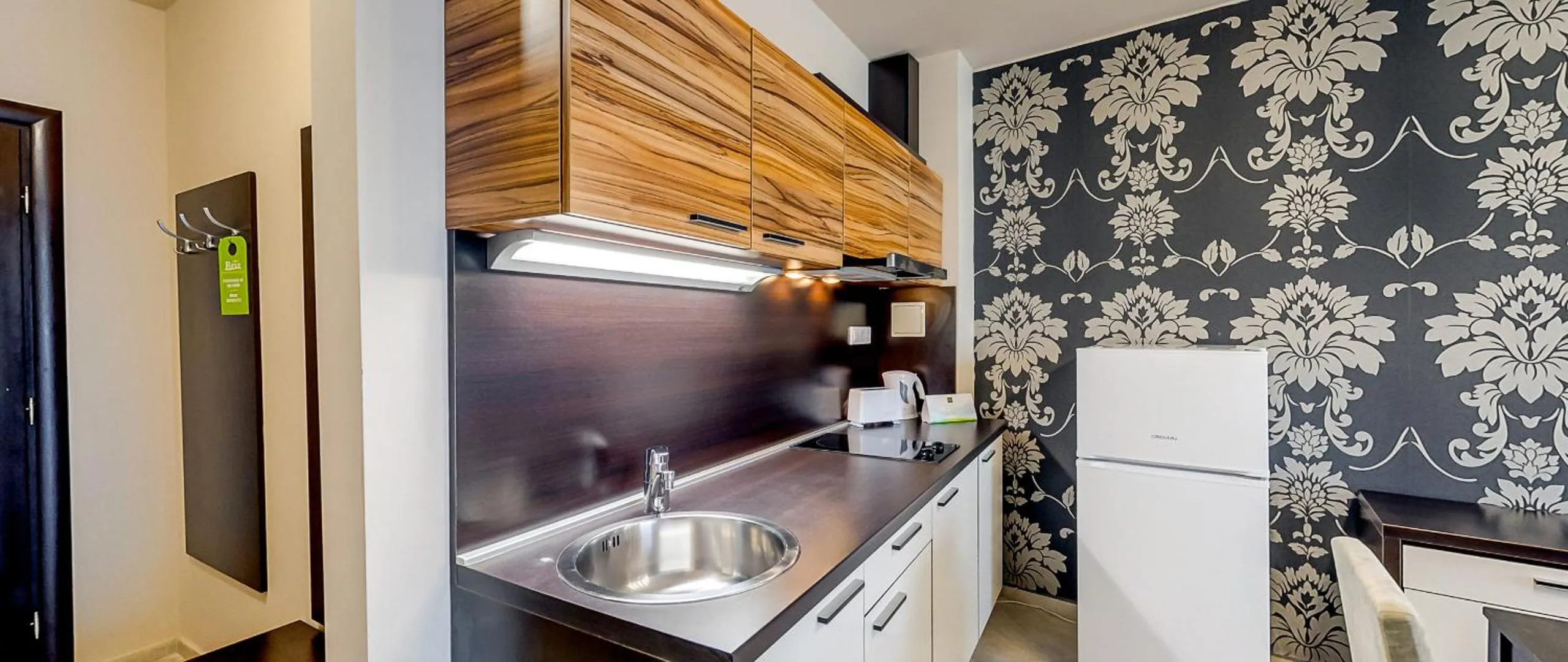 Briz Beach Apartments