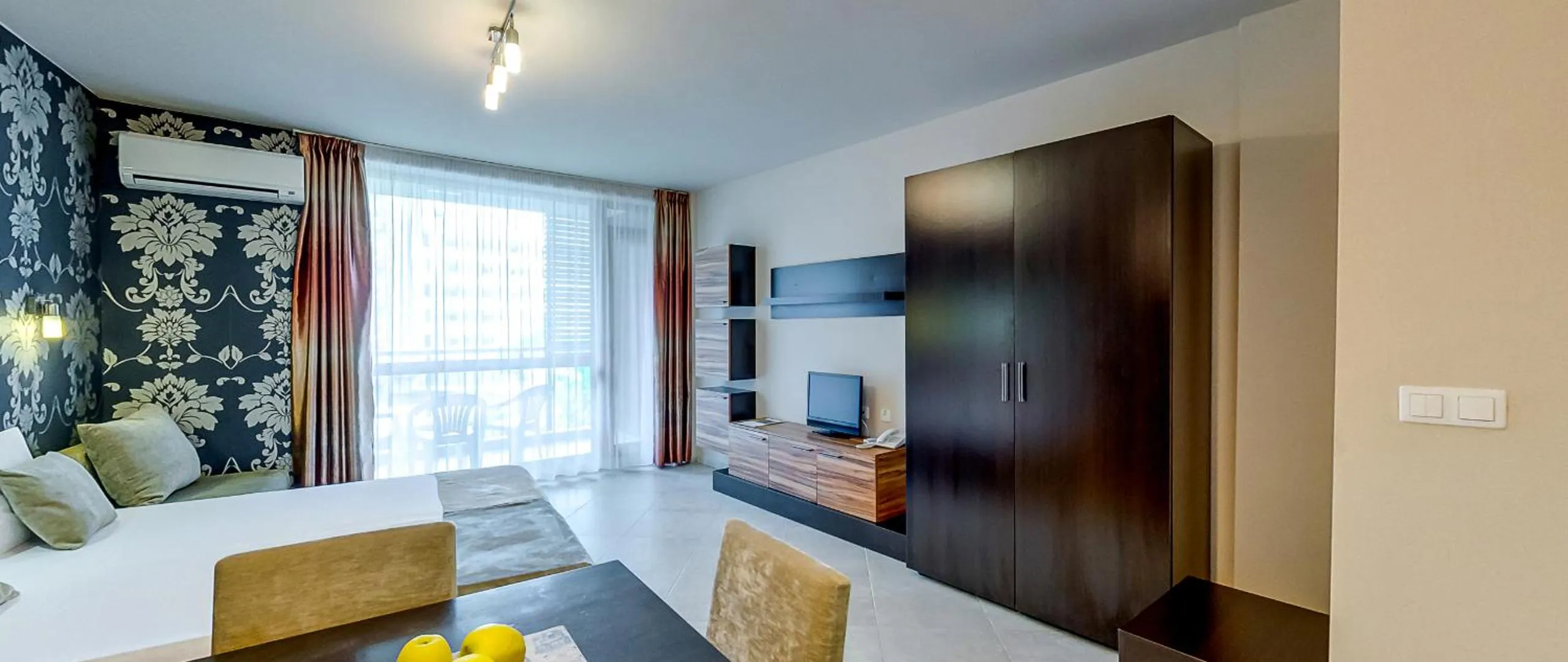 Briz Beach Apartments