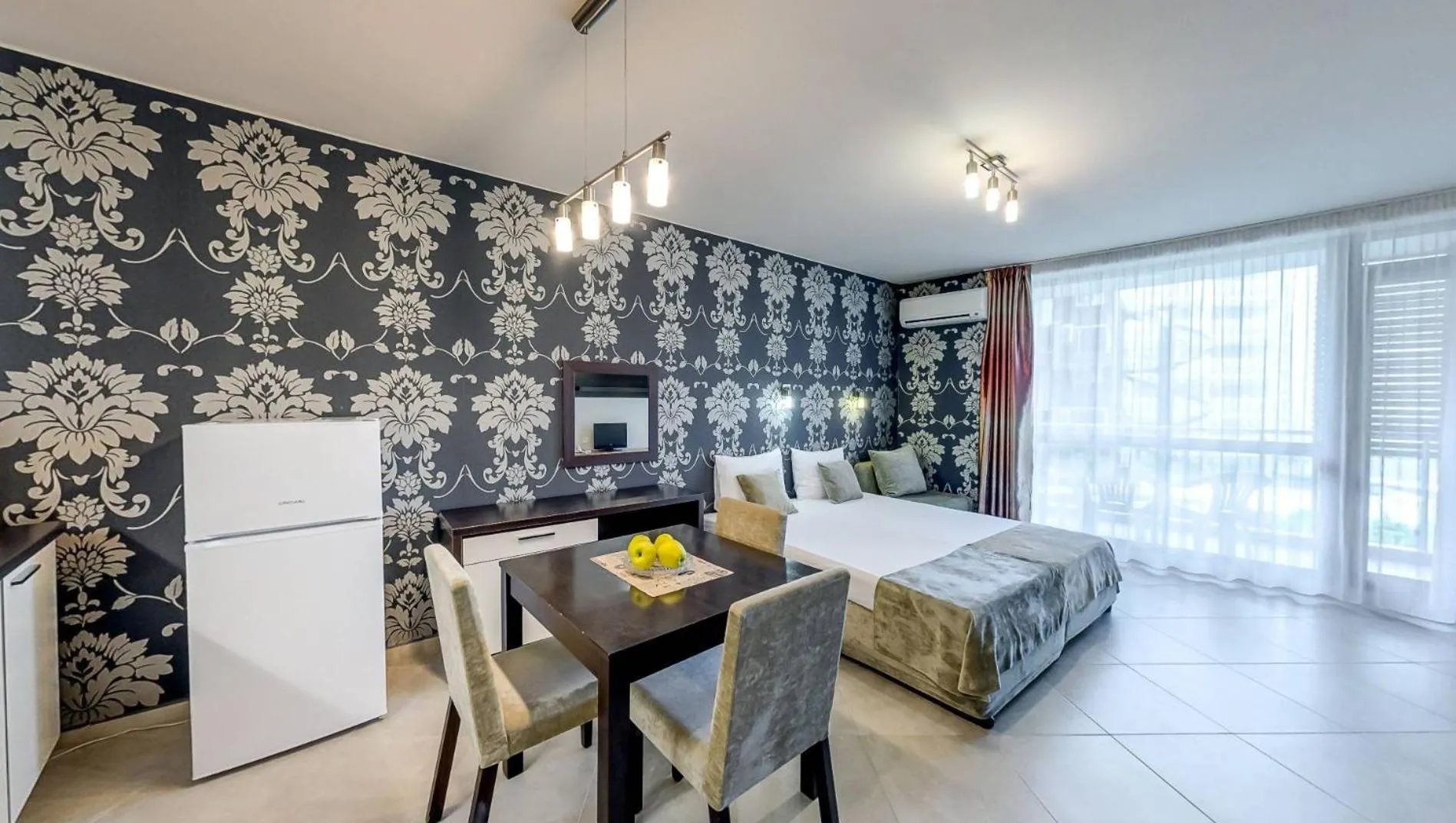 Briz Beach Apartments