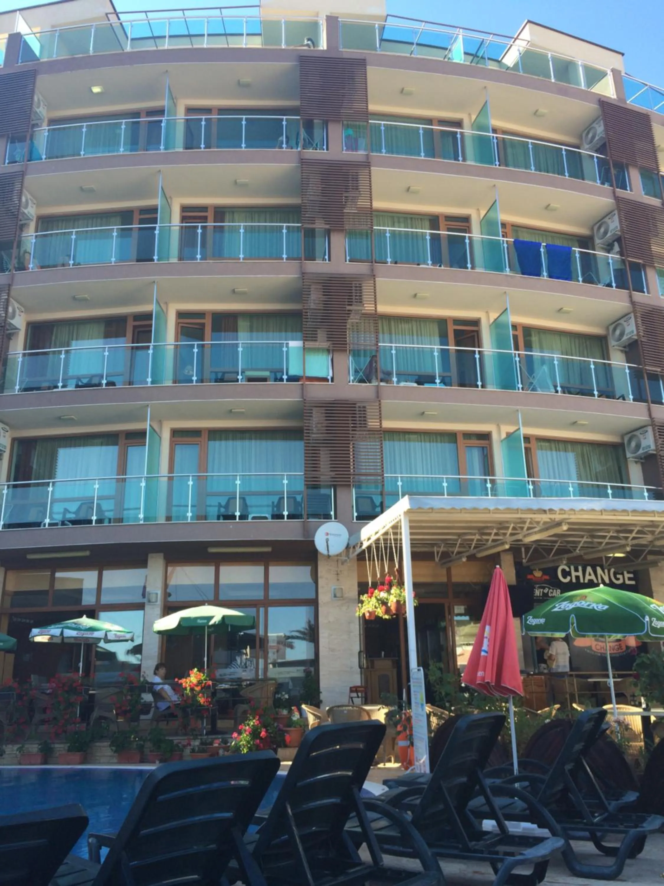 Swimming pool in Briz Beach Apartments