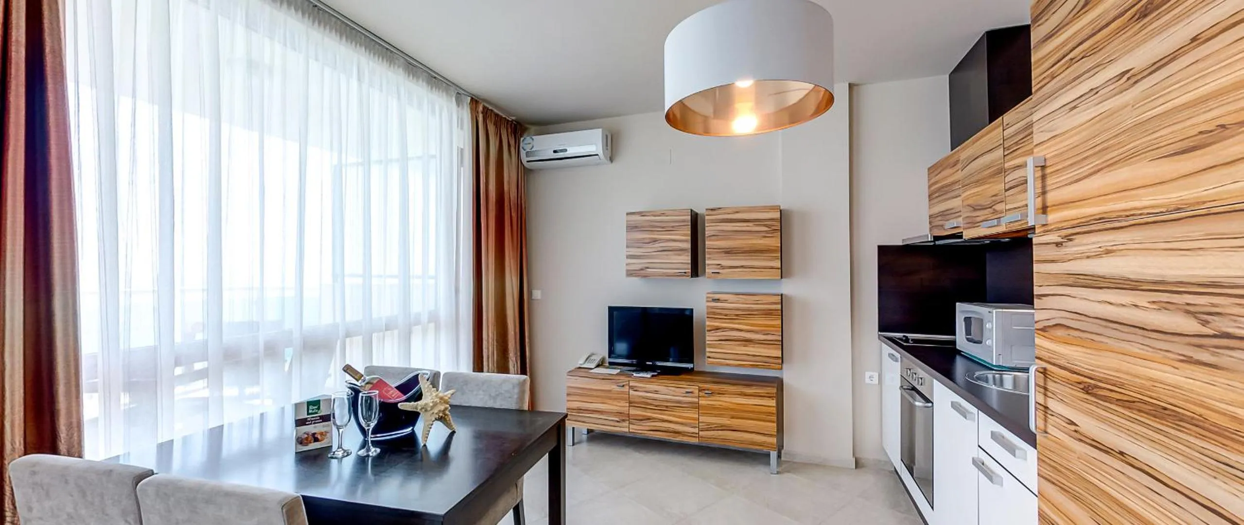 Briz Beach Apartments