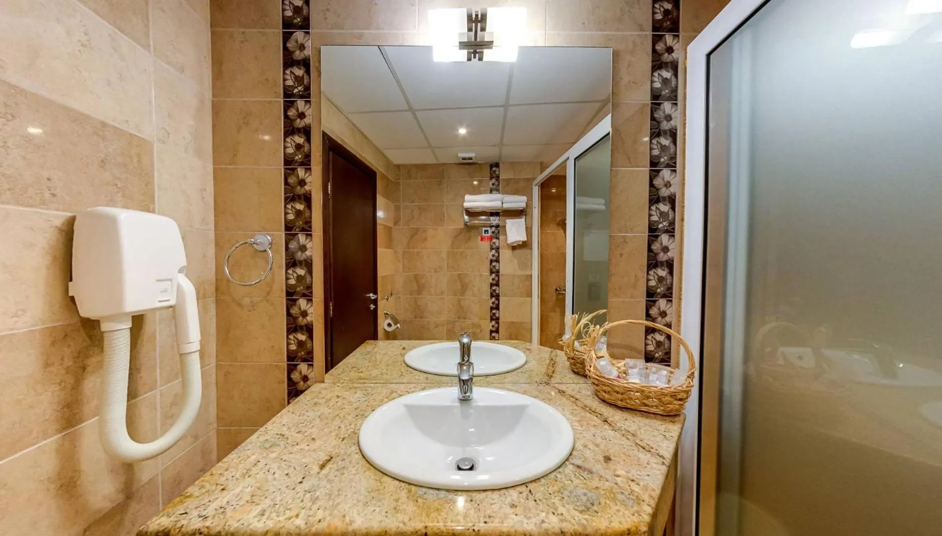 Briz Beach Apartments