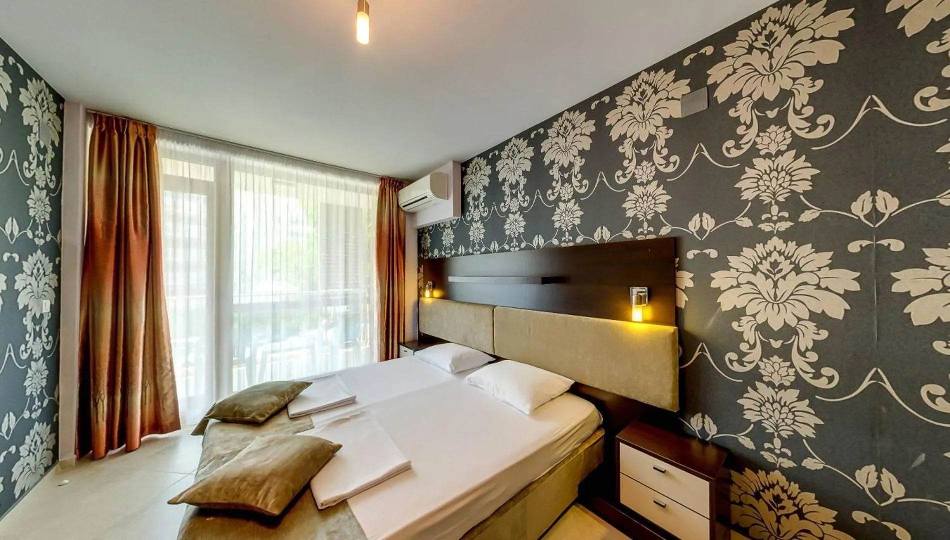 Briz Beach Apartments