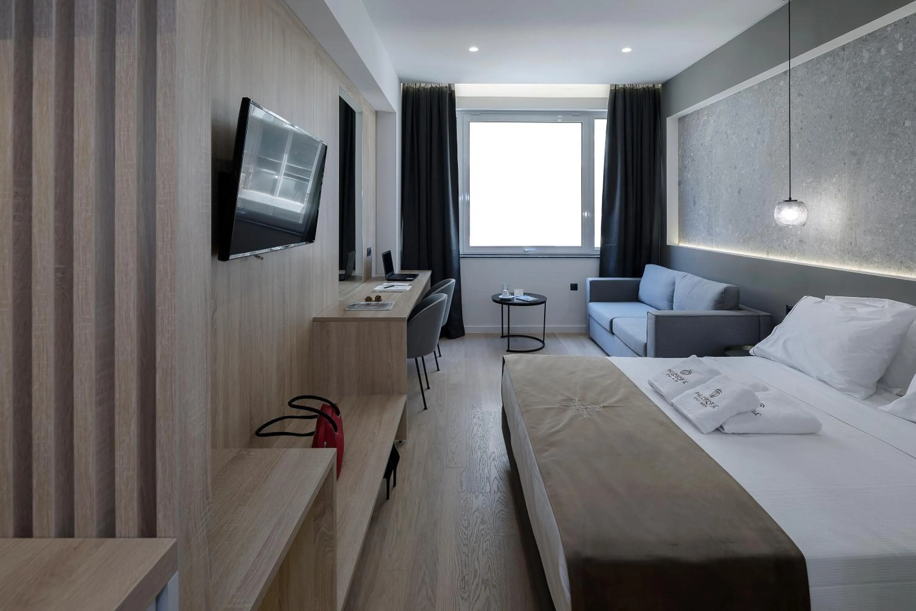 Photo of the whole room, Bed in Philosofia Athens Suites