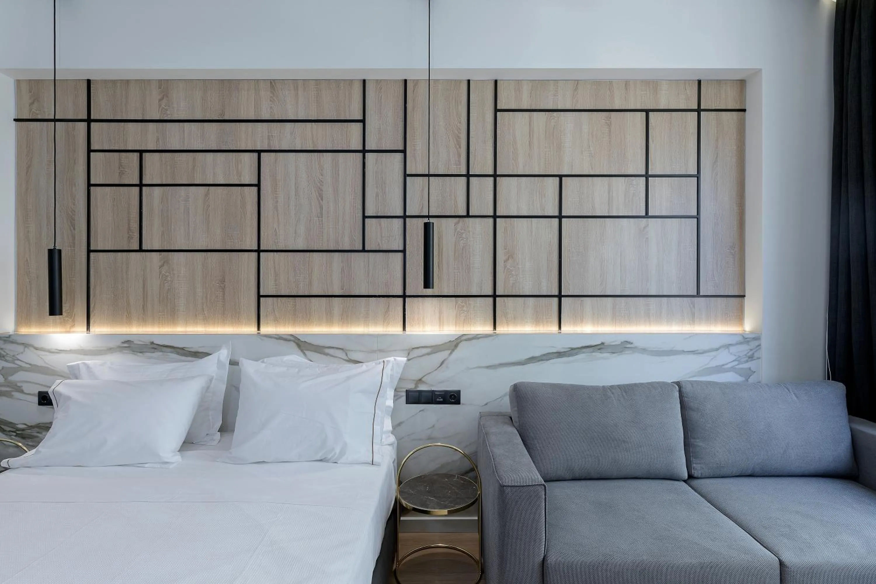 Photo of the whole room, Bed in Philosofia Athens Suites