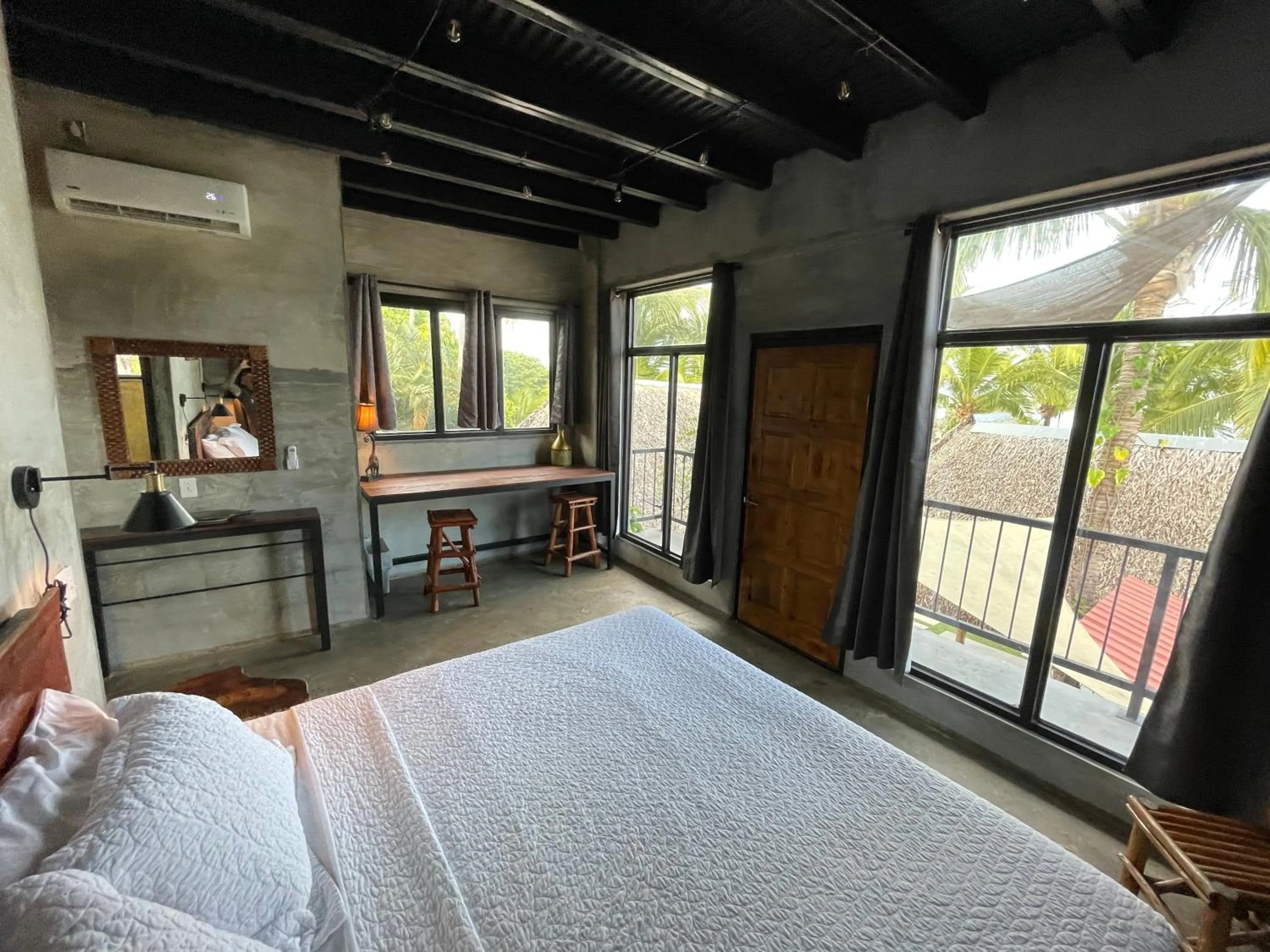 Bed in San Carlos Surf Resort & Eco Lodge
