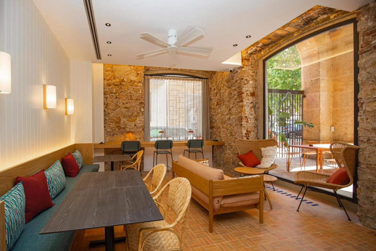 Breakfast in Port Plaza Apartments