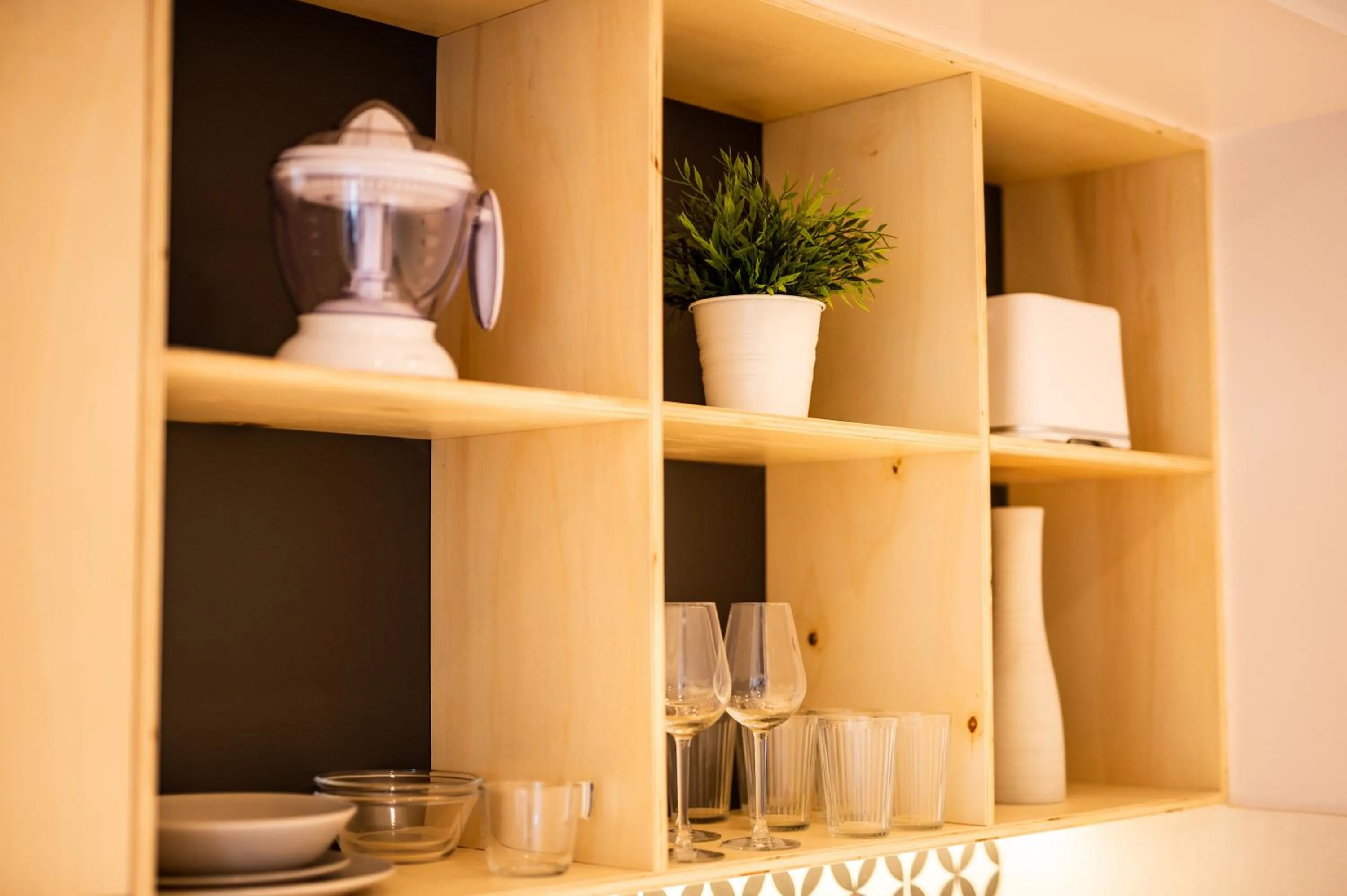 Kitchen or kitchenette in Port Plaza Apartments