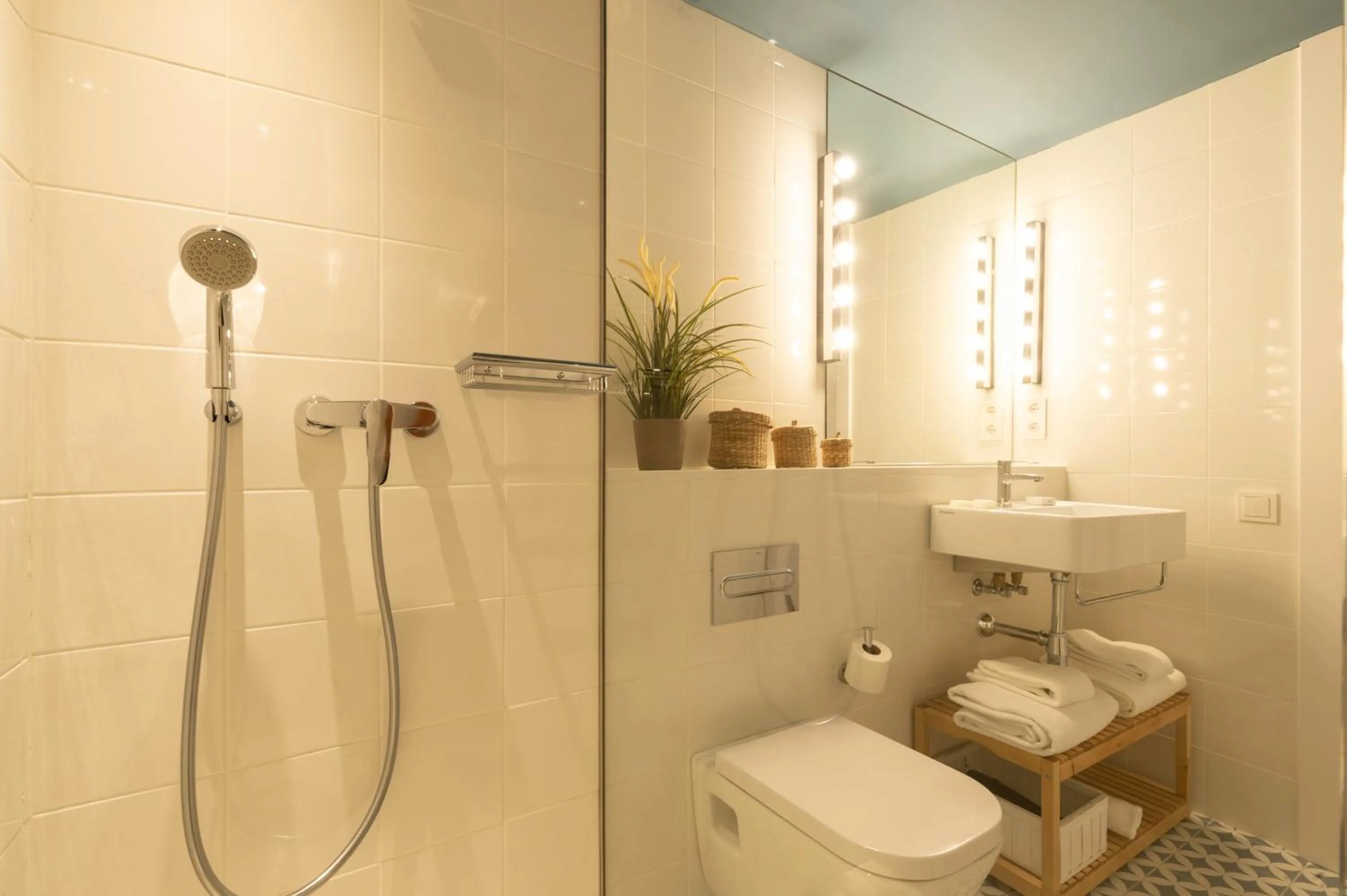 Shower in Port Plaza Apartments