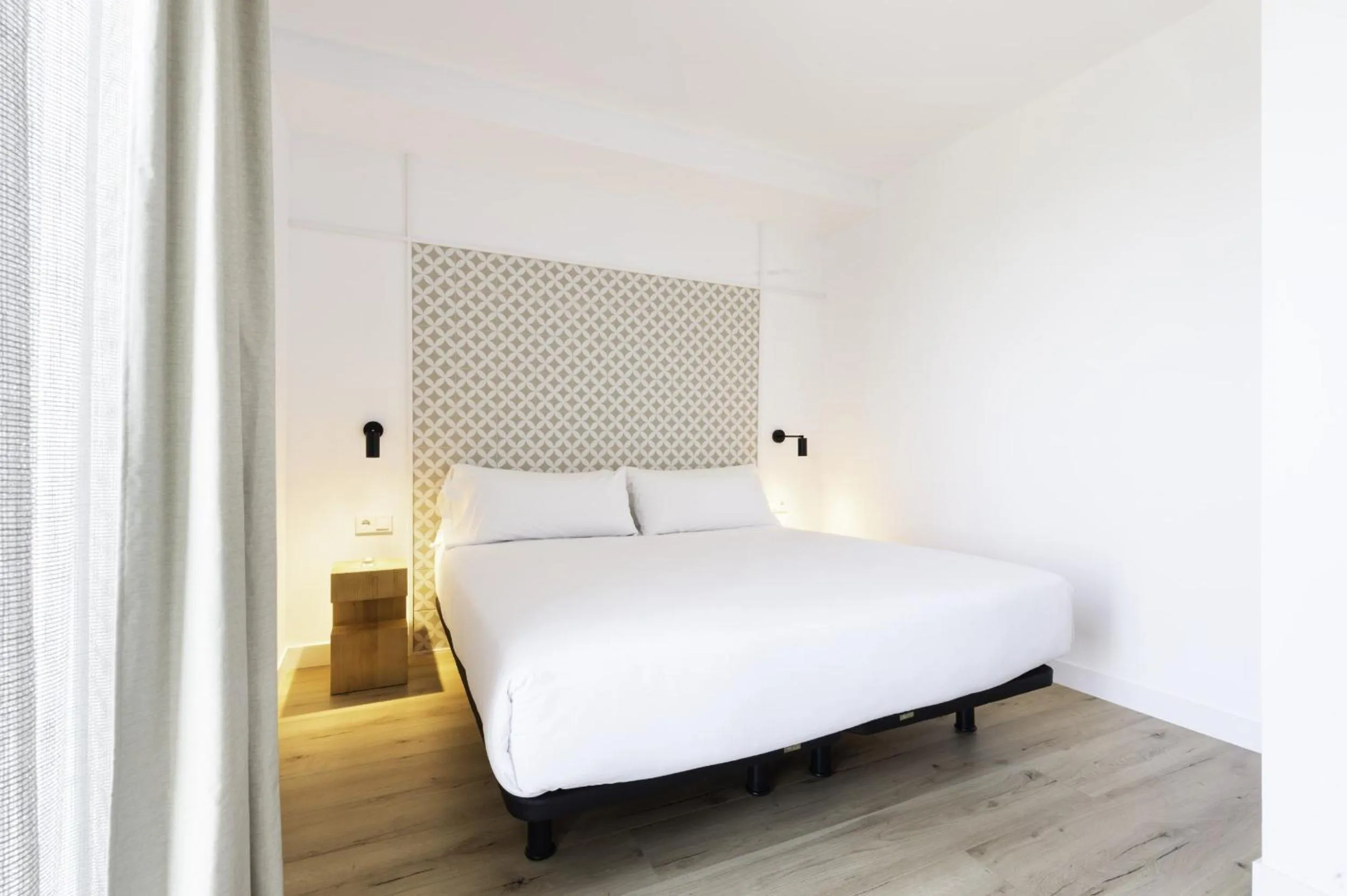 Bedroom, Bed in Port Plaza Apartments