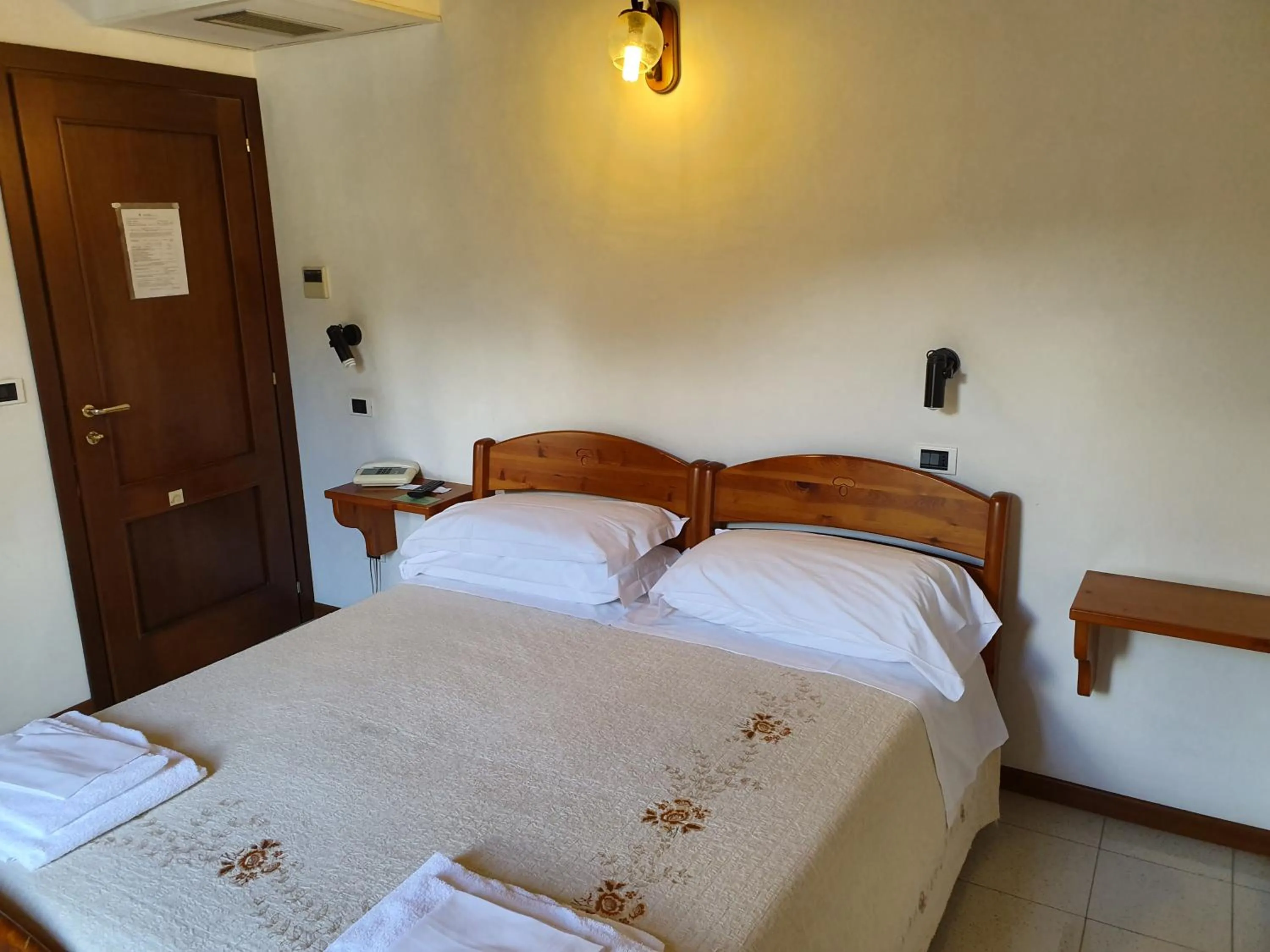 Bed in Albergo Ristorante Terme