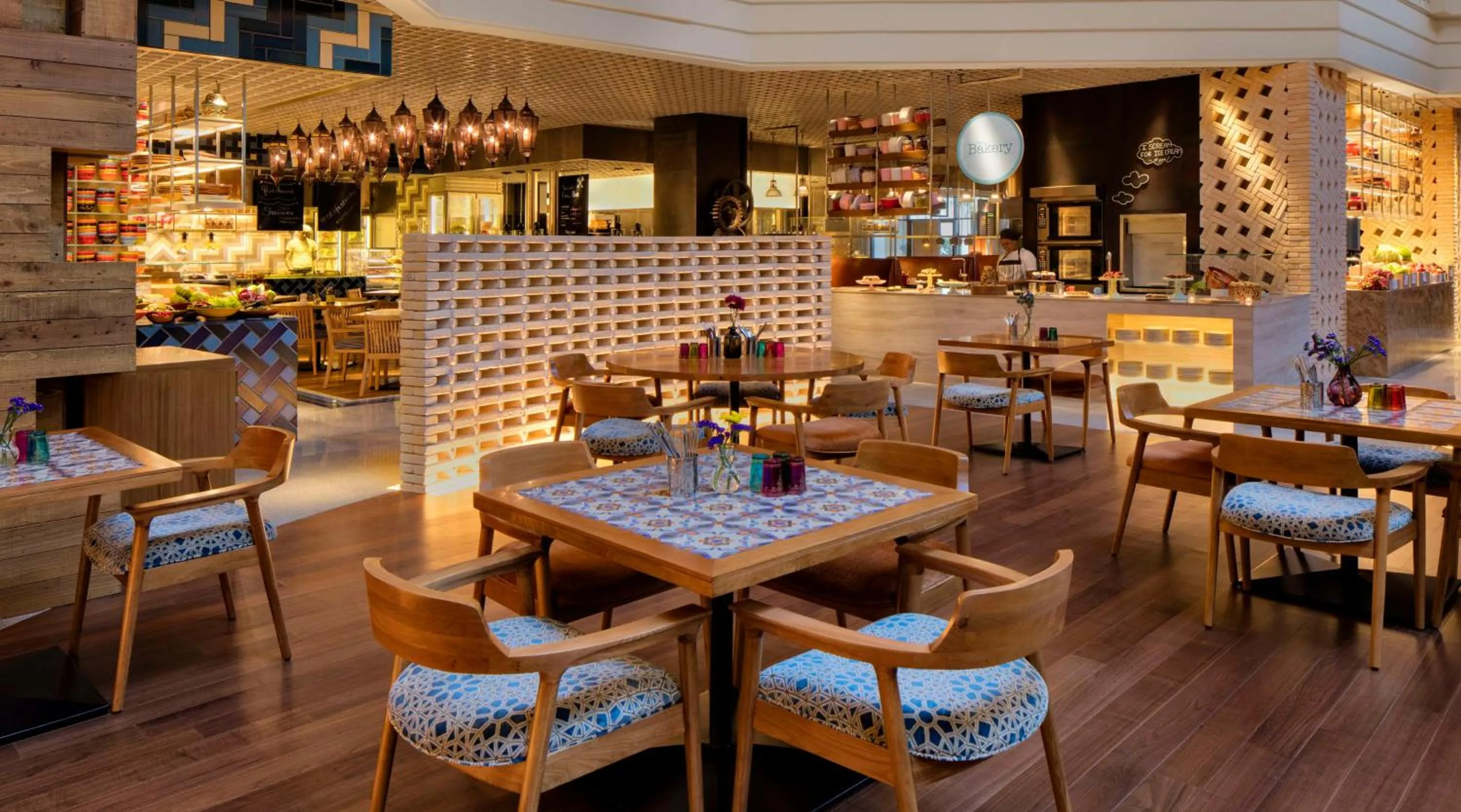 Restaurant/places to eat in Grand Hyatt Dubai