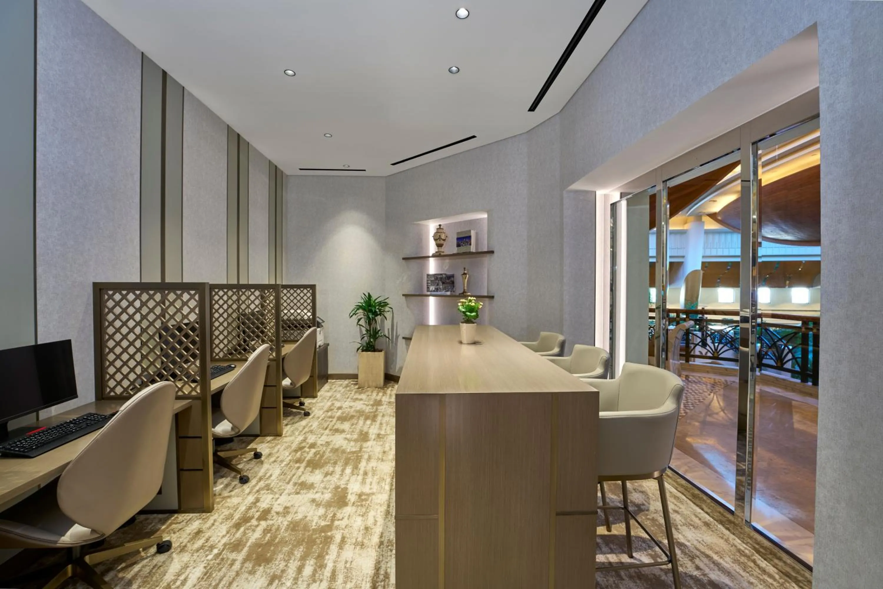Business facilities in Grand Hyatt Dubai
