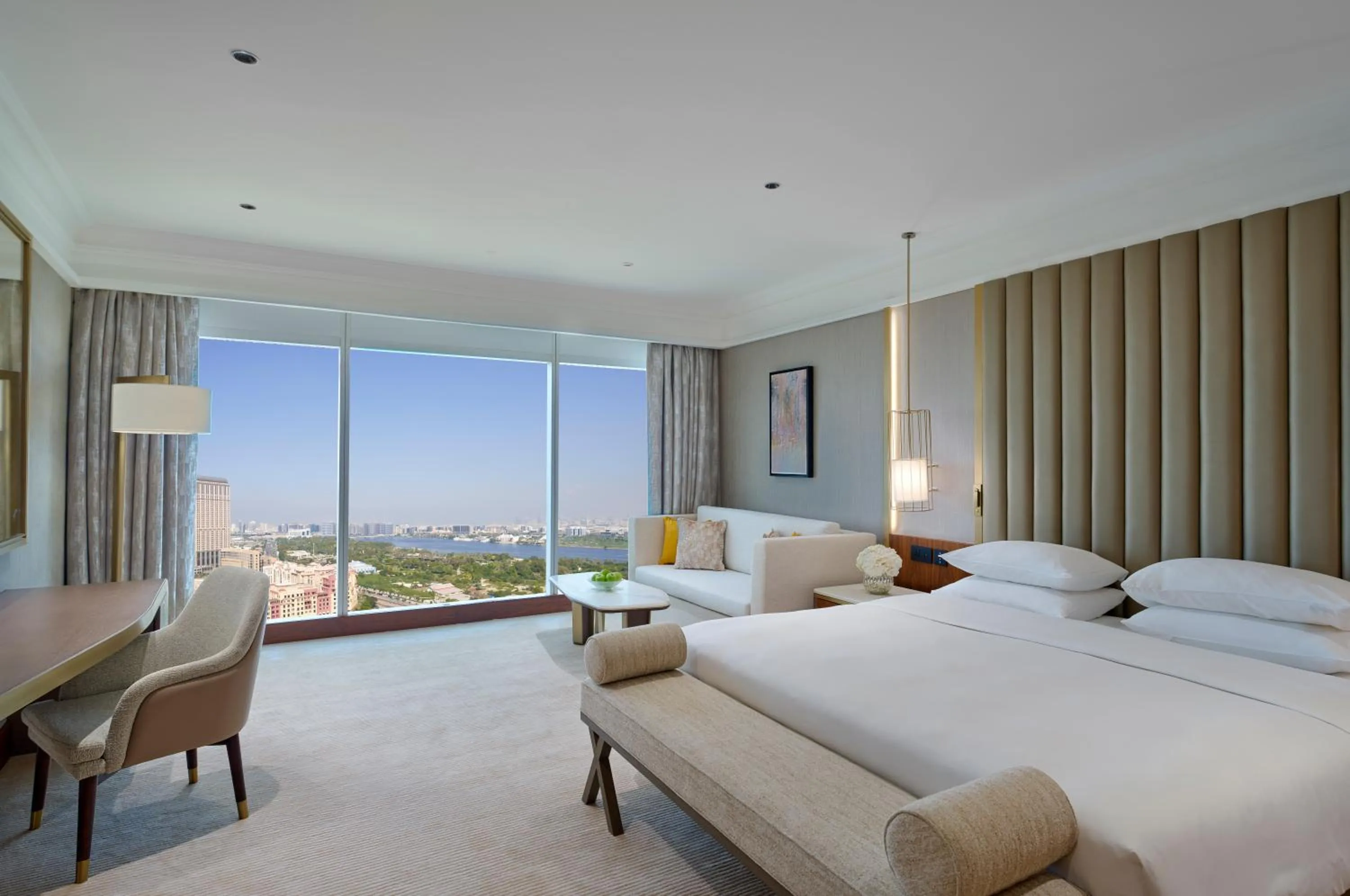 Bedroom, Bed in Grand Hyatt Dubai