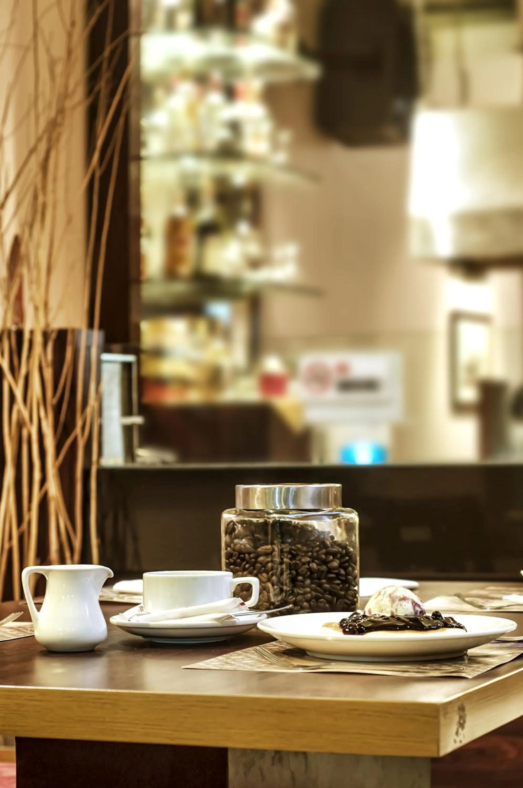 Food in Cipta Hotel Wahid Hasyim