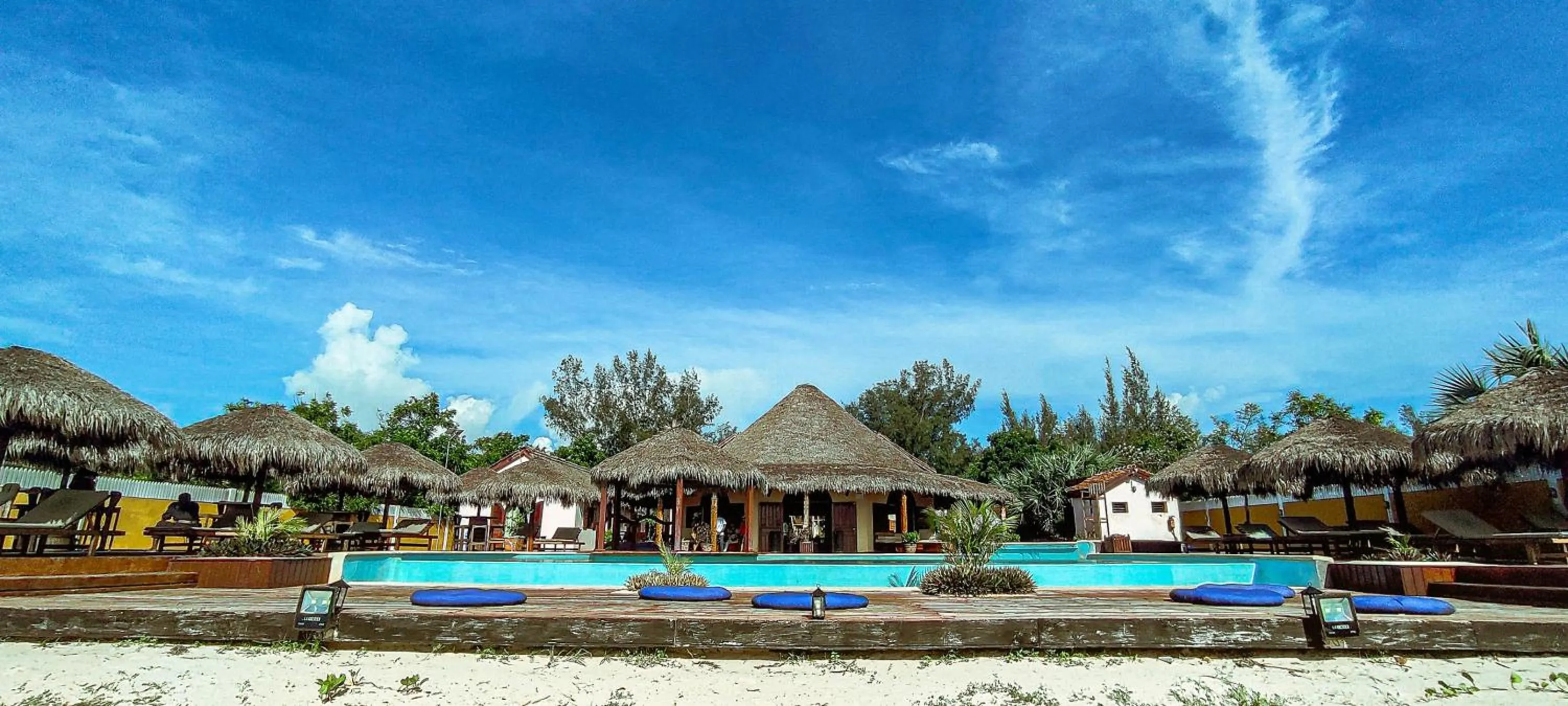 Swimming pool in LAGUNA BEACH