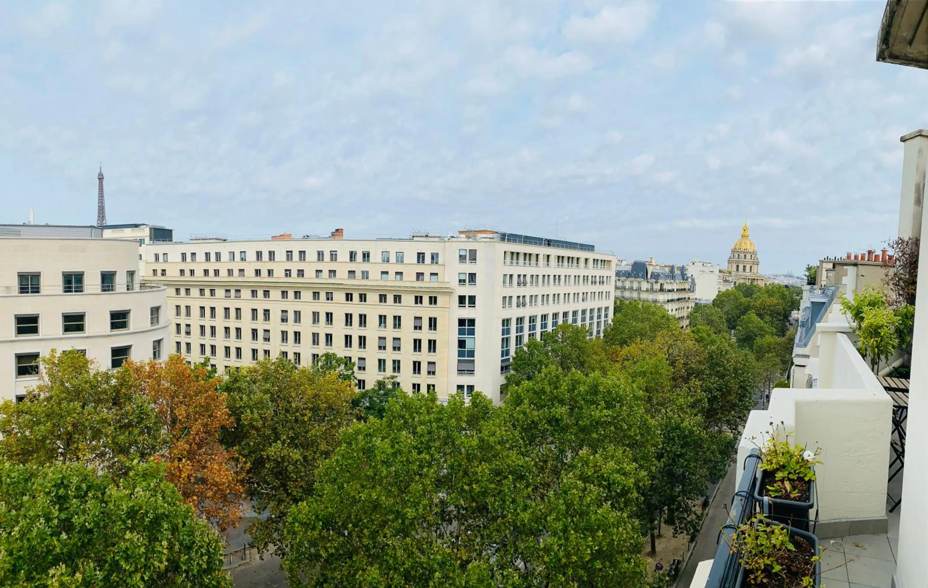 City view in ARC DE TRIOMPHE-CARNOT Luxury & Design