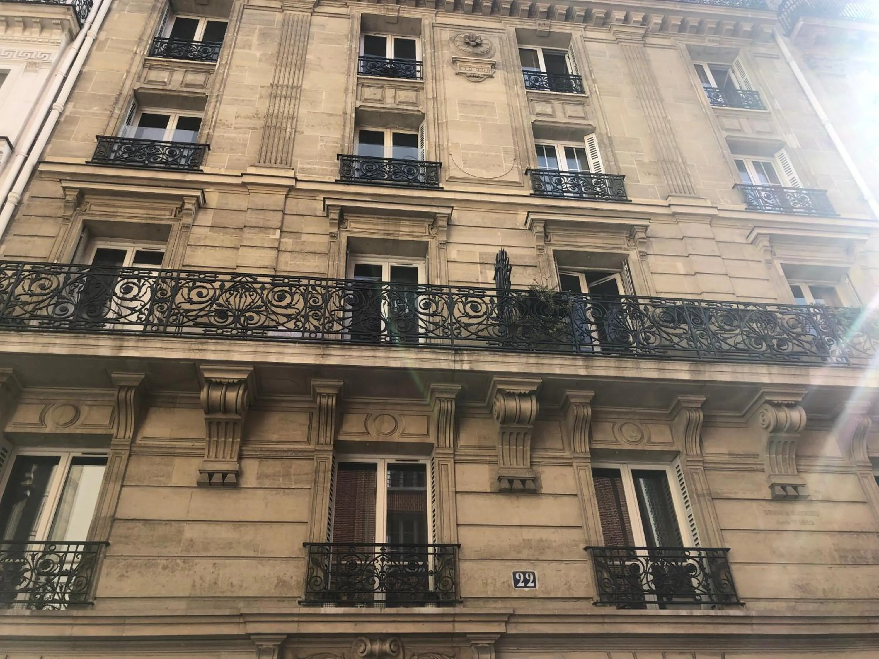 Property building in ARC DE TRIOMPHE-CARNOT Luxury & Design