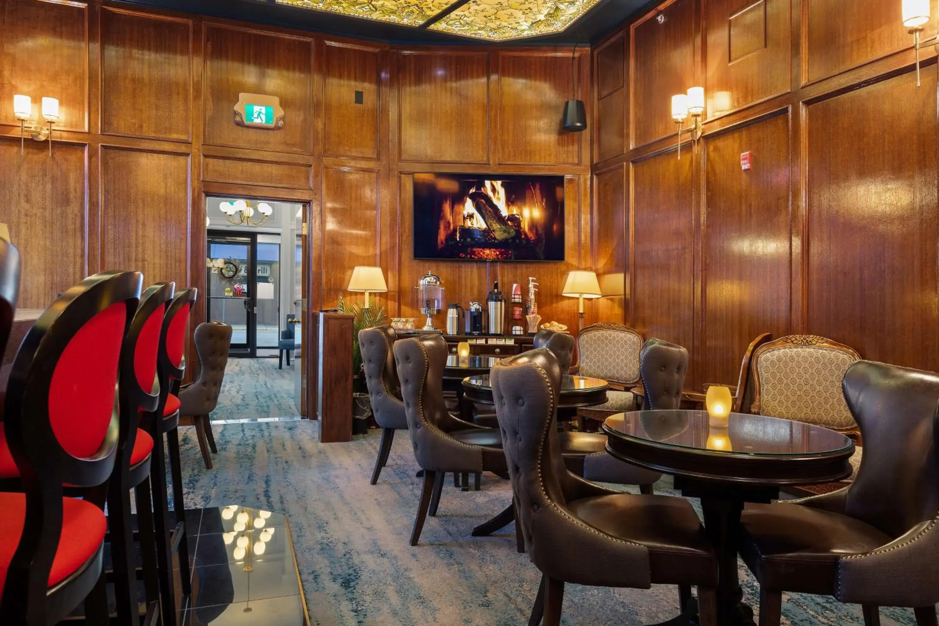 Lobby or reception in Crown Columbia Hotel; BW Premier Collection Lobby or reception in Crown Columbia Hotel; BW Premier Collection