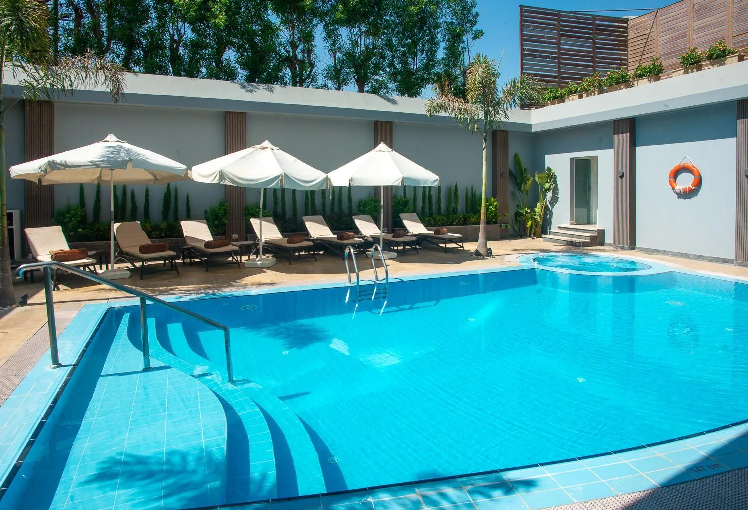 Swimming pool in Novotel Cairo El Borg