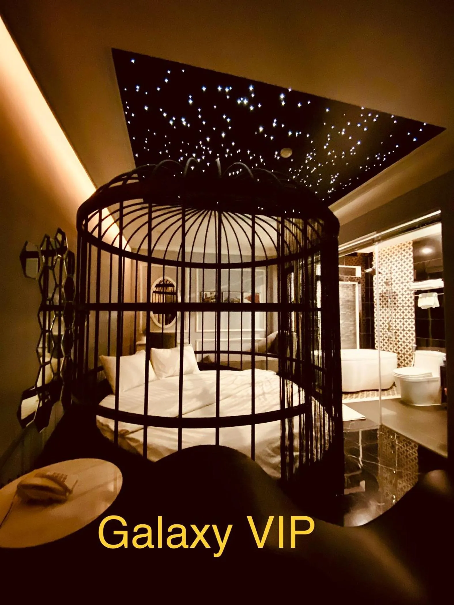 Bed in La Galerie Hotel