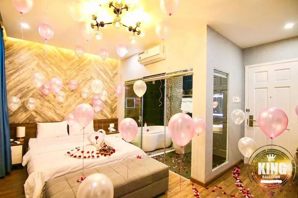 Bed in La Galerie Hotel