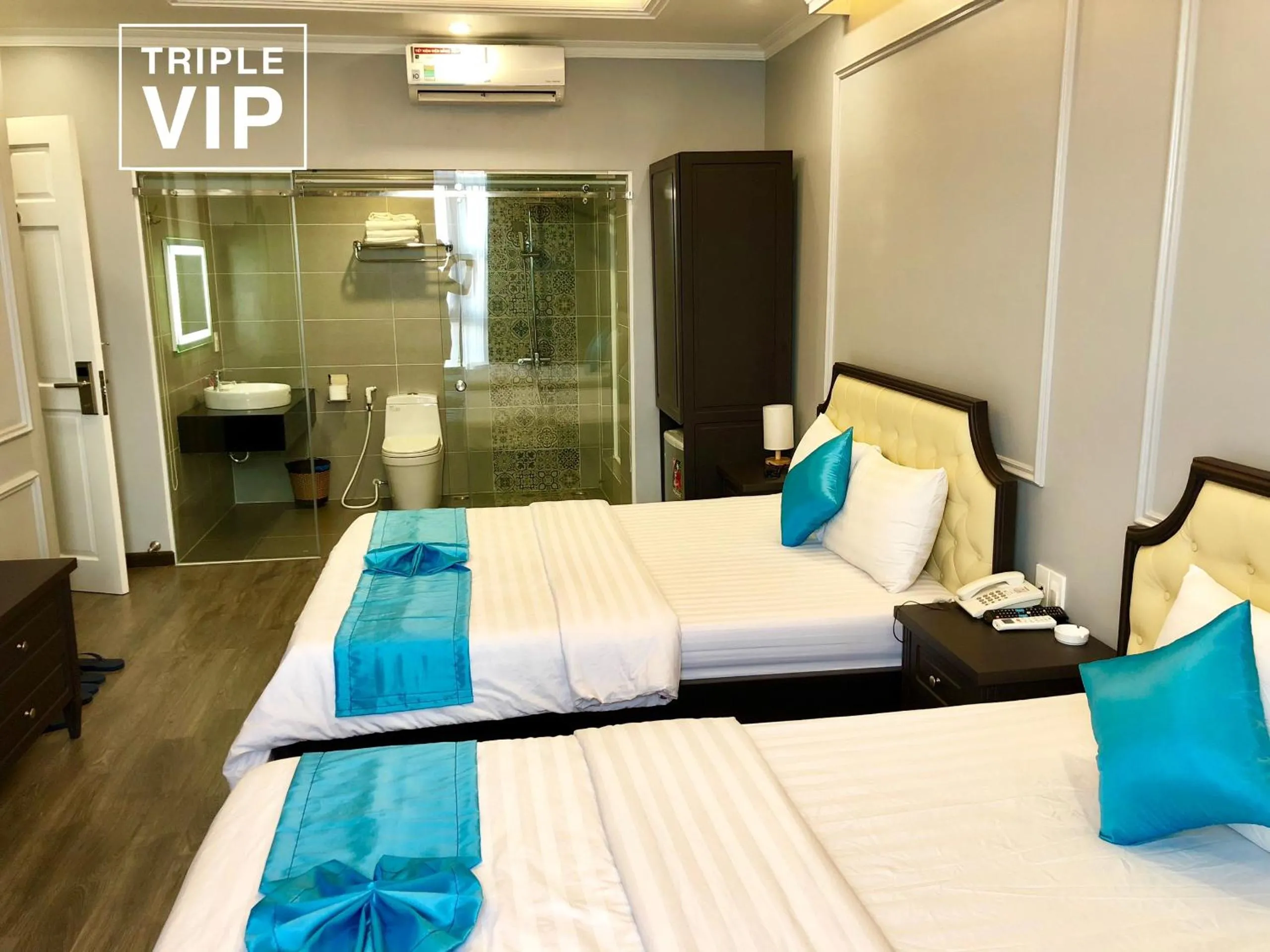 Bed in La Galerie Hotel
