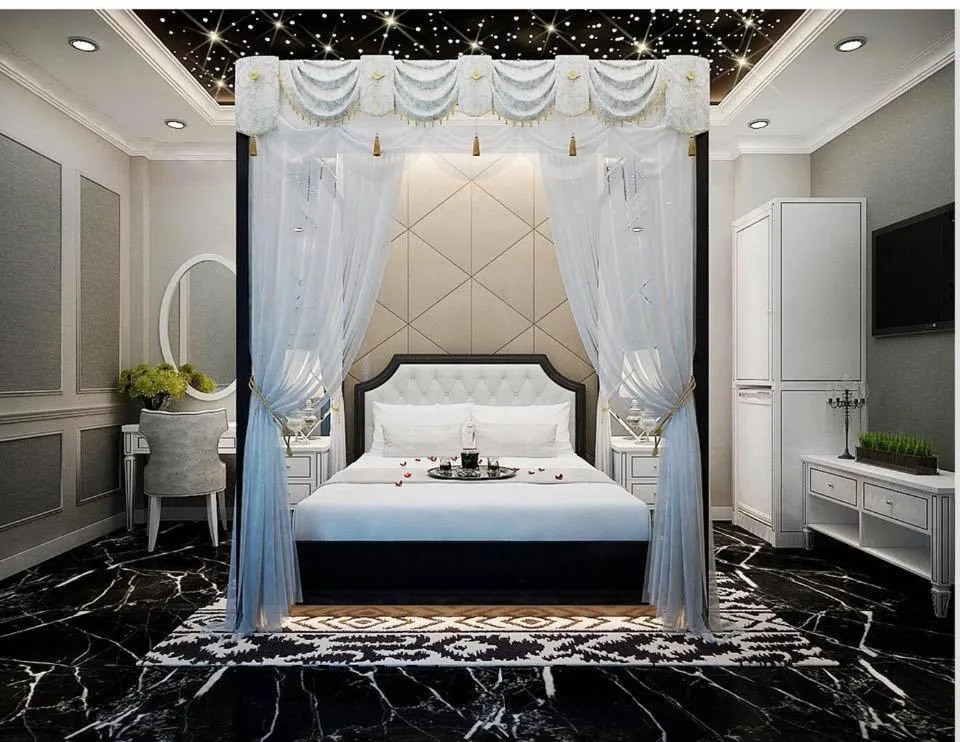 Bed in La Galerie Hotel