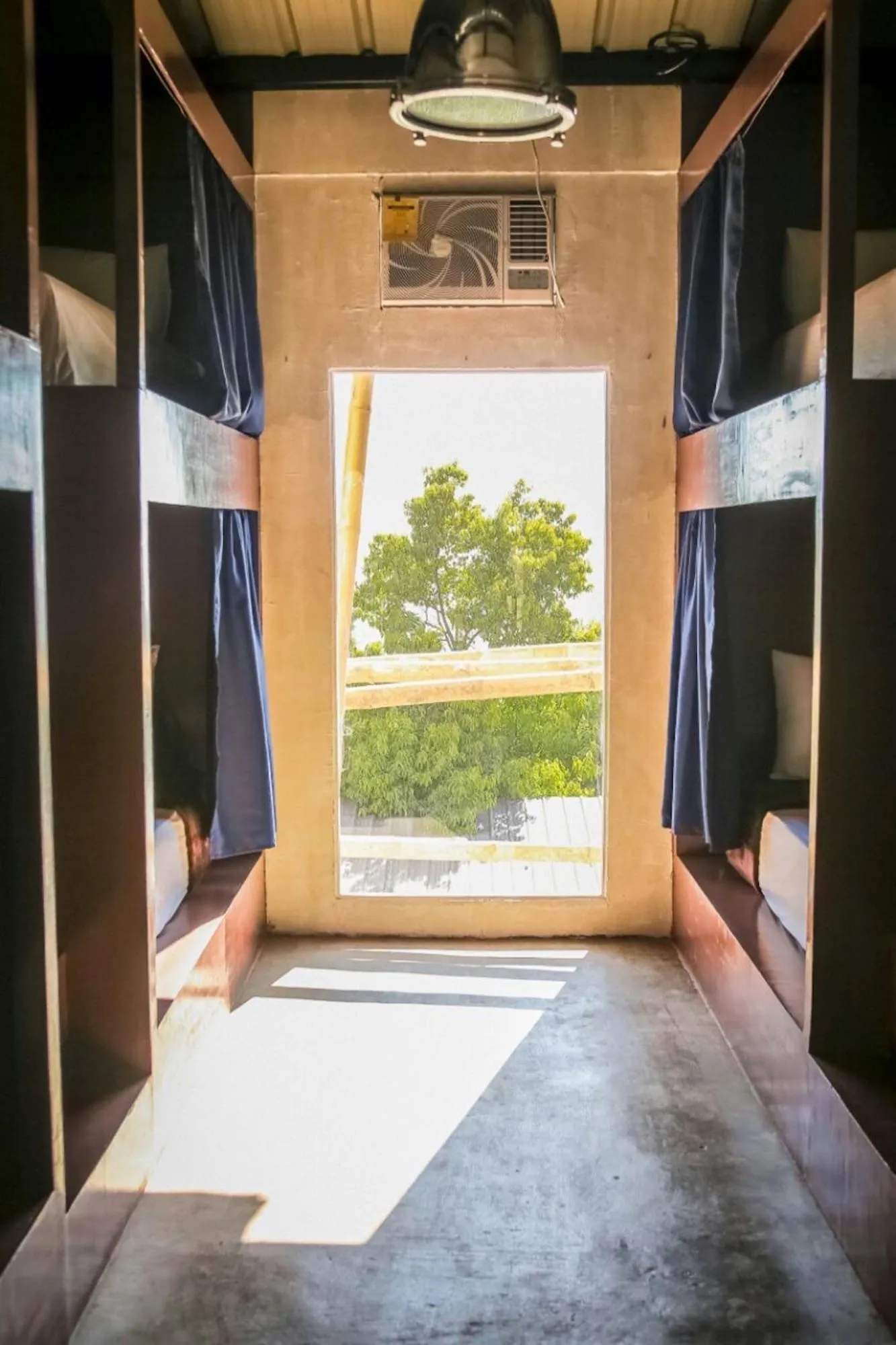 Bedroom in Lexias Hostel and Workspace - El Nido