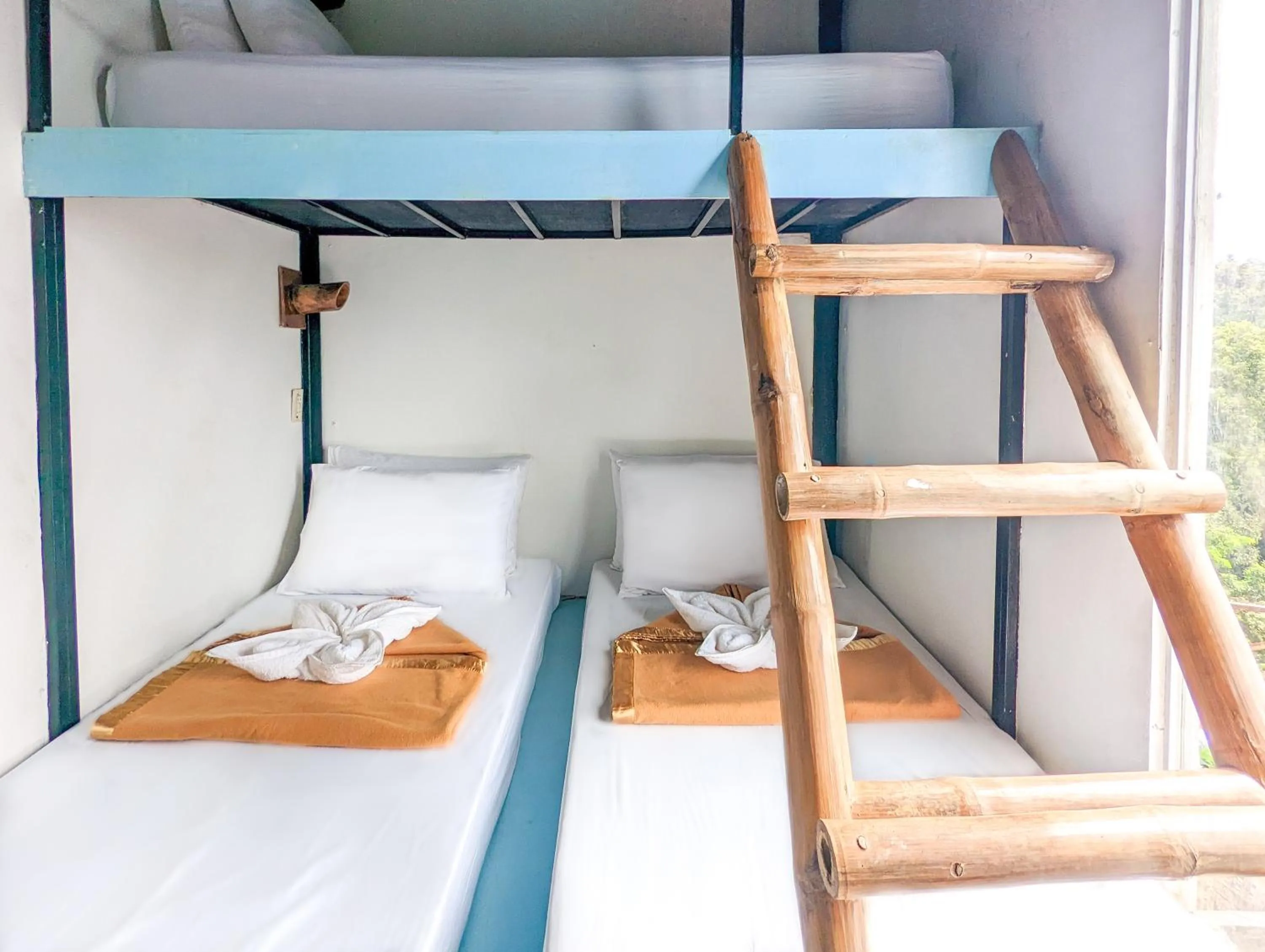 Lexias Hostel and Workspace - El Nido