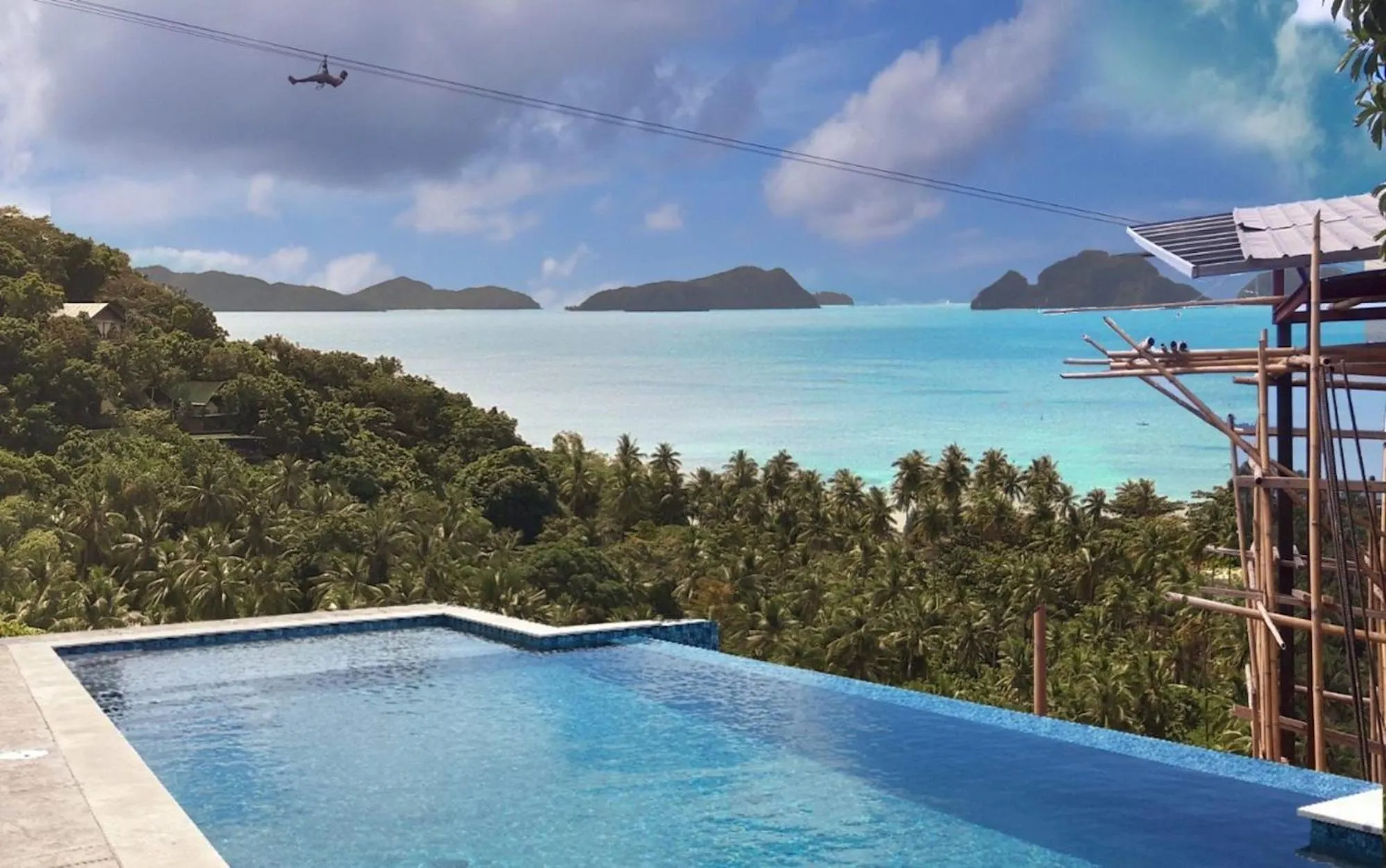 Area and facilities in Lexias Hostel and Workspace - El Nido