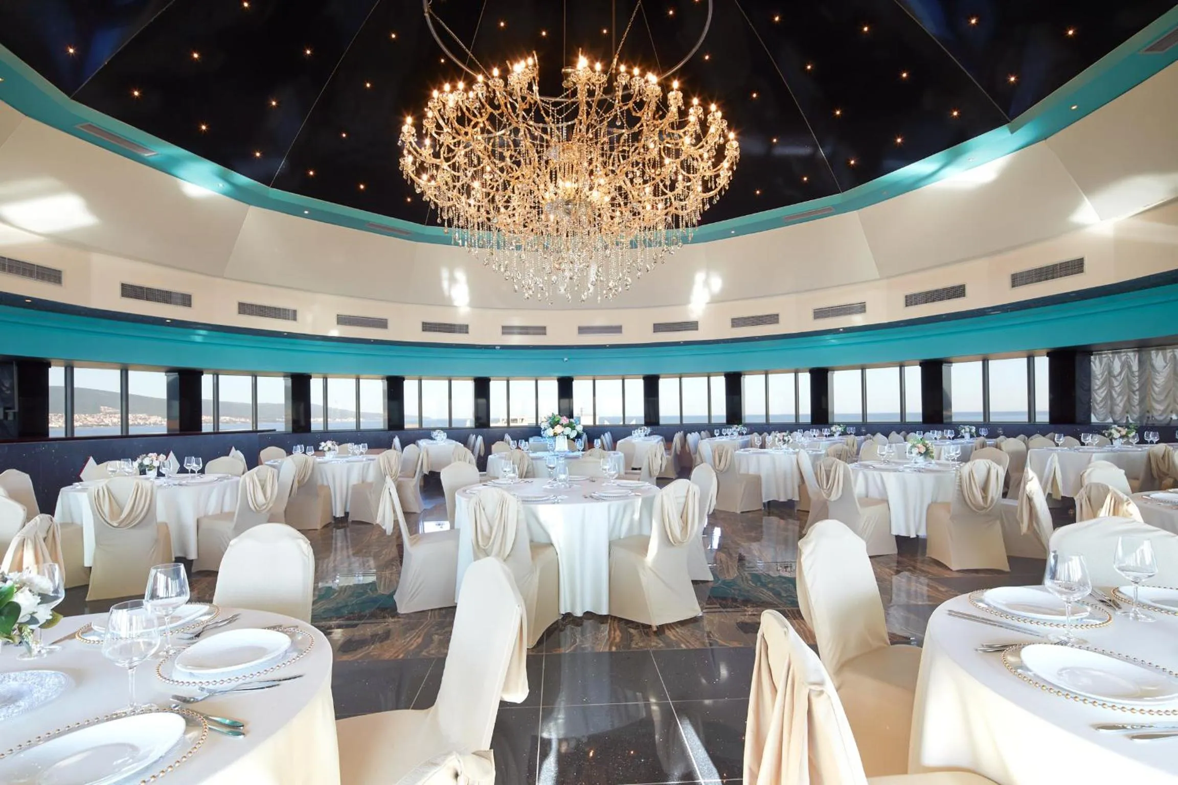 Restaurant/places to eat in Planeta Hotel & Aquapark FREE Beach Access - ULTRA All Inclusive