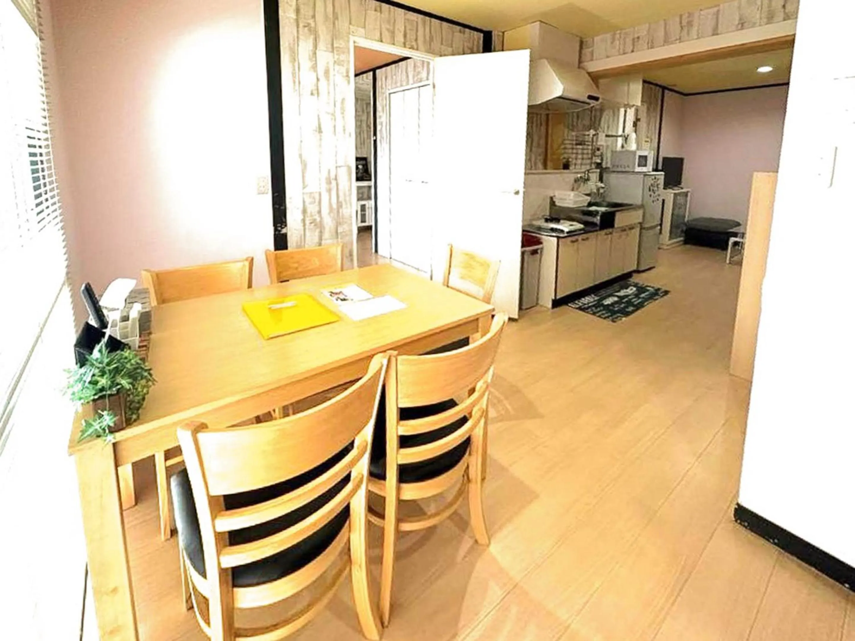 Dining area in Calm house Beppukitahama