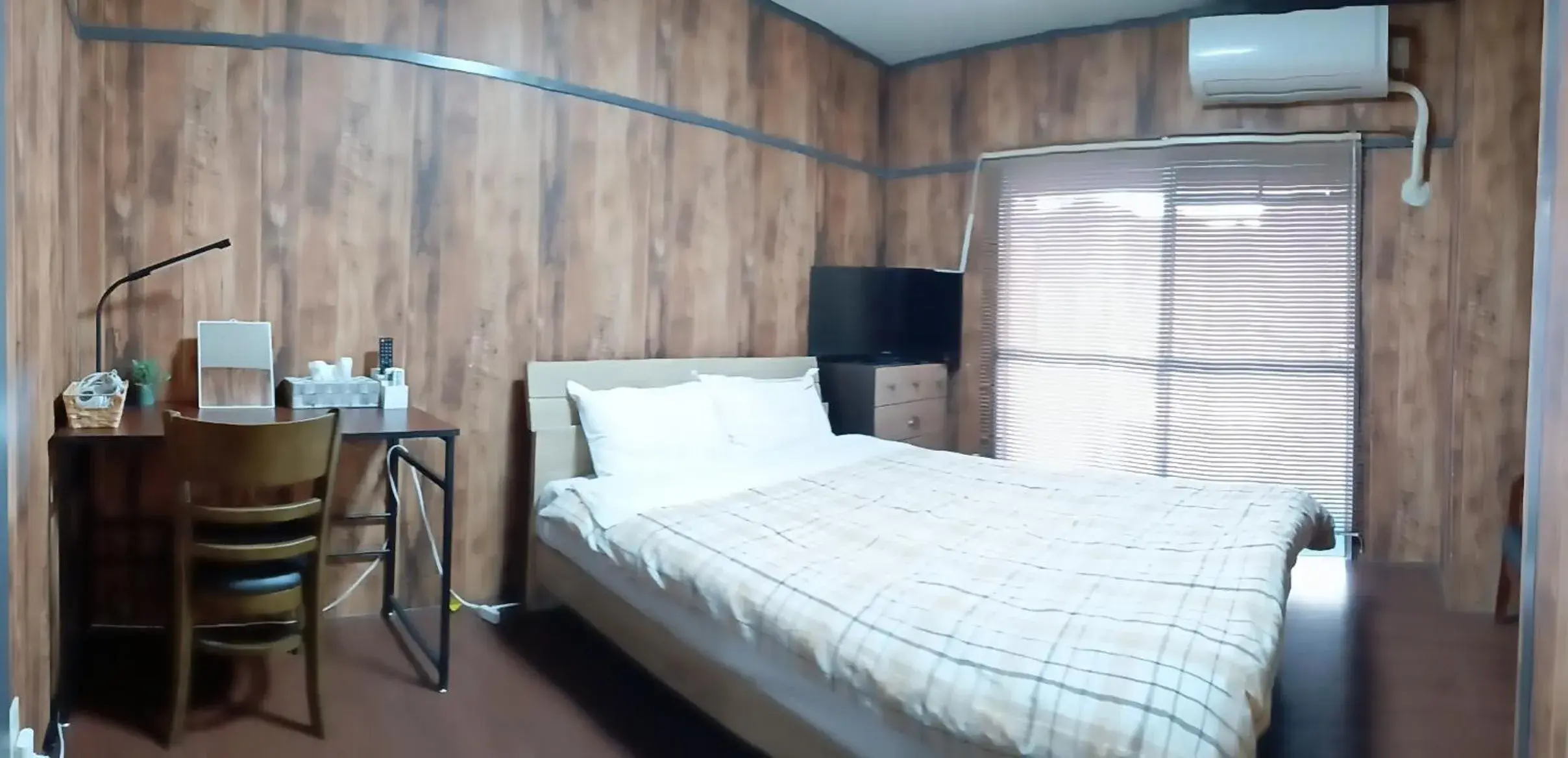 Bedroom, Bed in Calm house Beppukitahama Bedroom, Bed in Calm house Beppukitahama