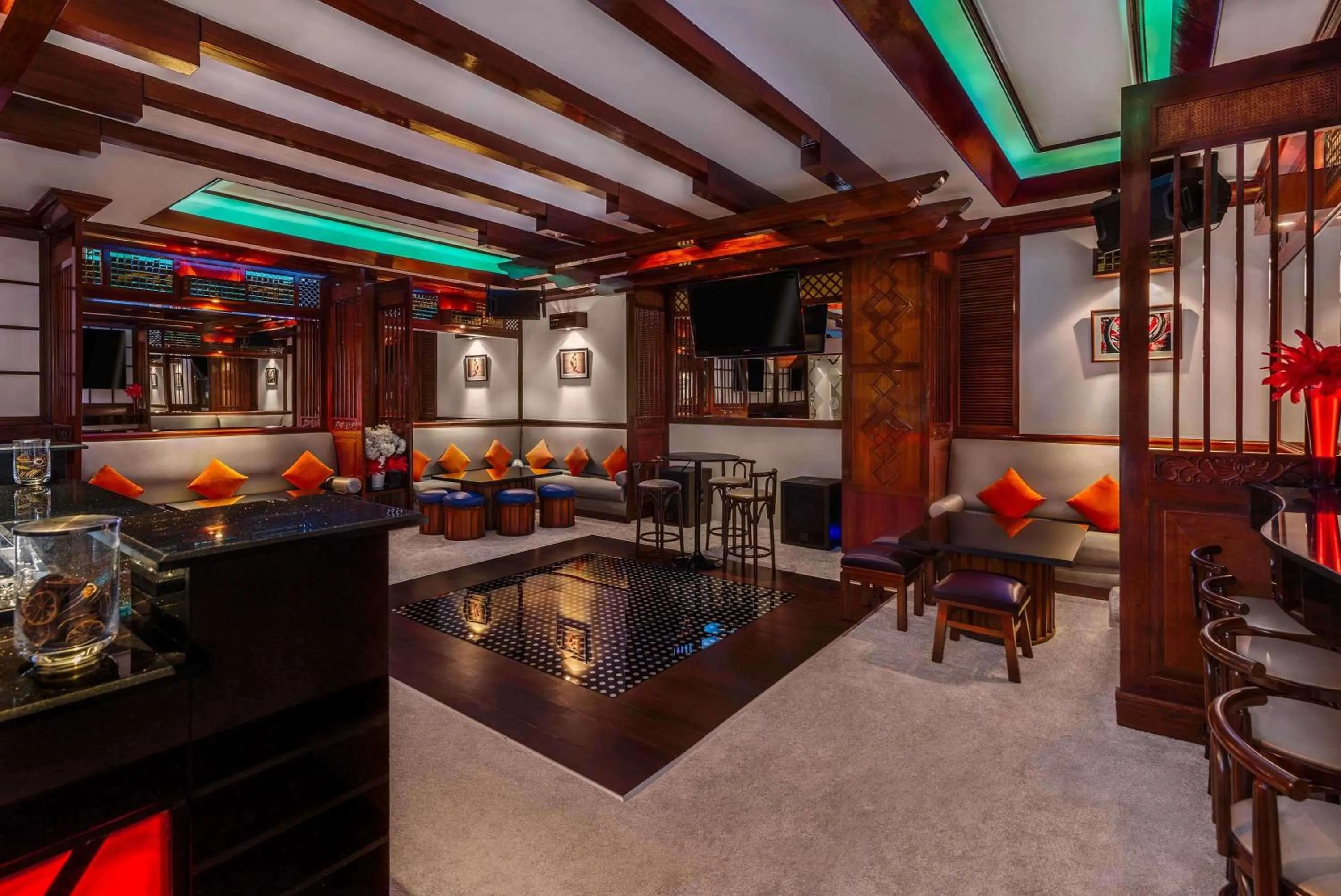 Lounge or bar in Hyatt Regency Dubai - Corniche