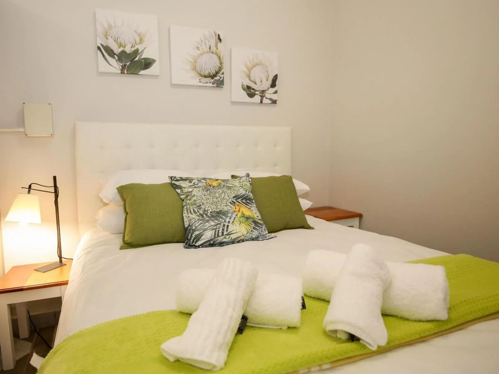 Bedroom, Bed in Farm View Guest House