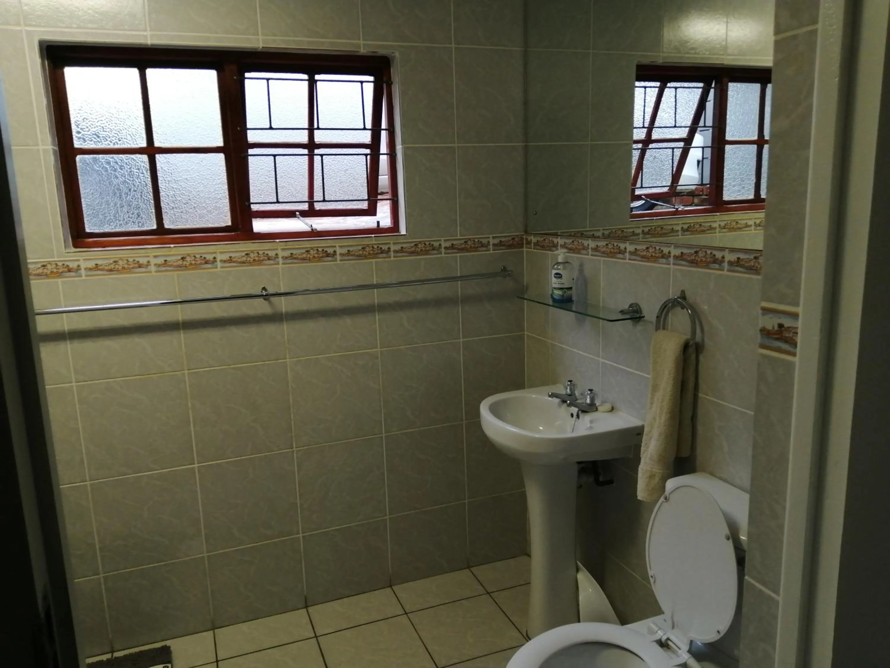 Bathroom in Farm View Guest House