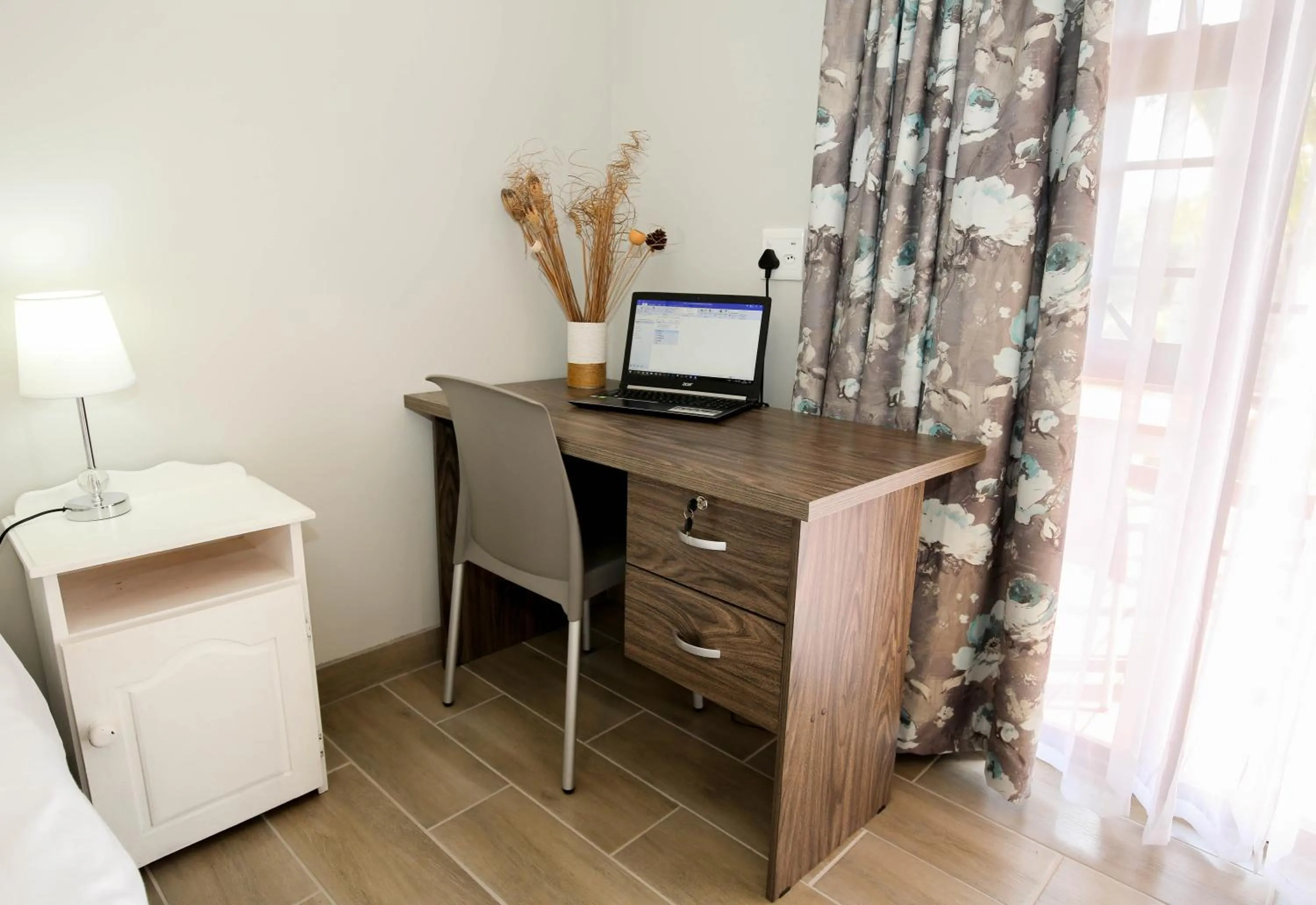 Business facilities, Bed in Farm View Guest House