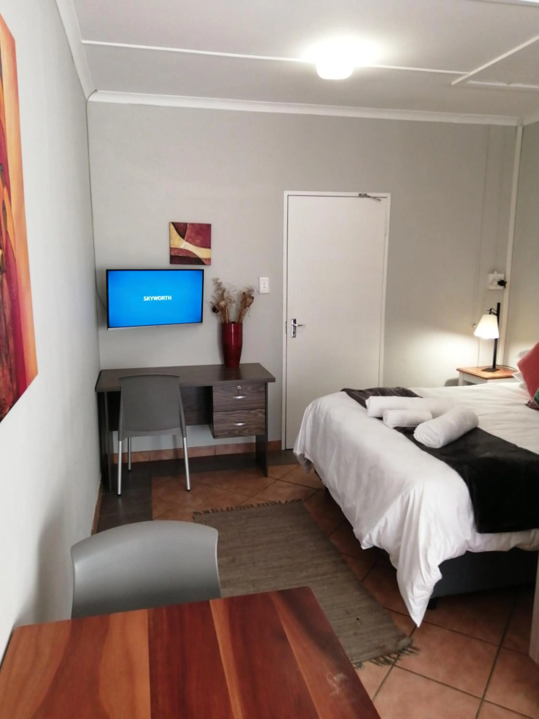 Bedroom, Bed in Farm View Guest House